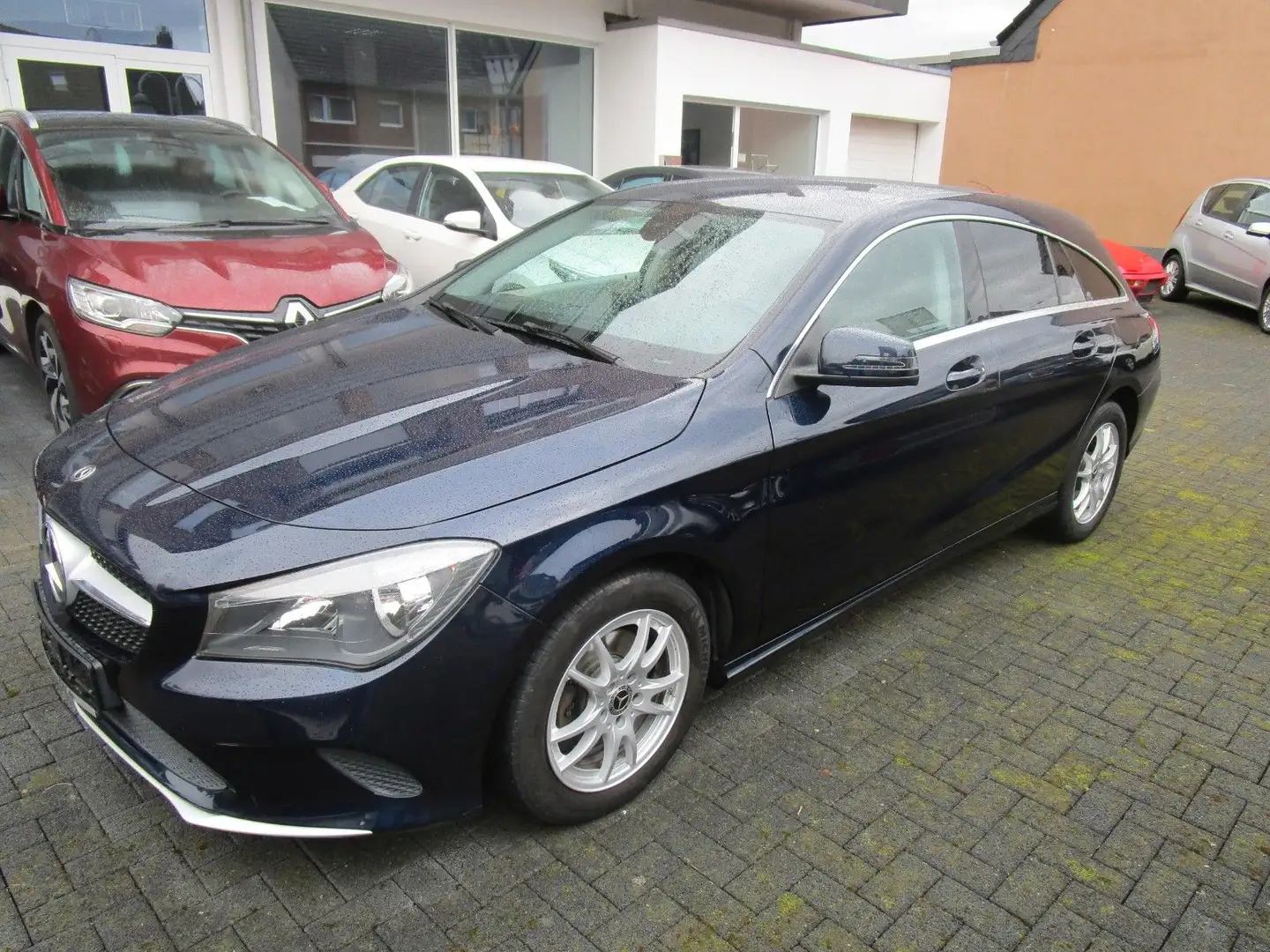 Mercedes-Benz CLA 180 CLA -Klasse Shooting Brake CLA 180 d Blau - 1