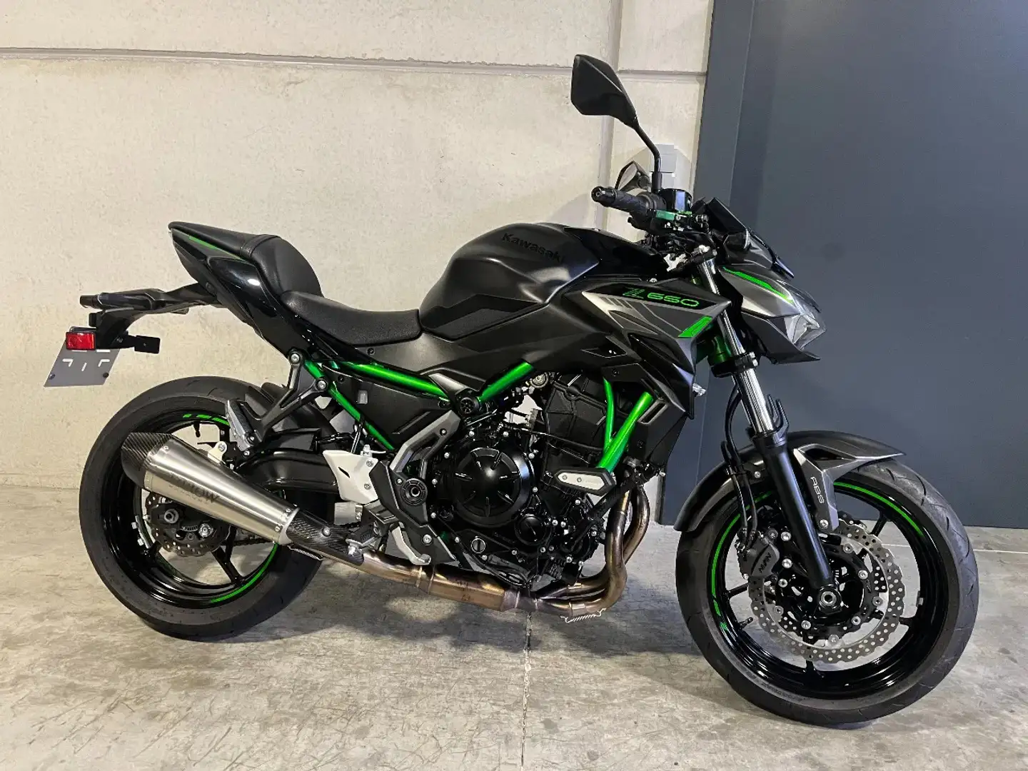 Kawasaki Z 650 A2 35kW met Arrowuitlaatlijn - 2