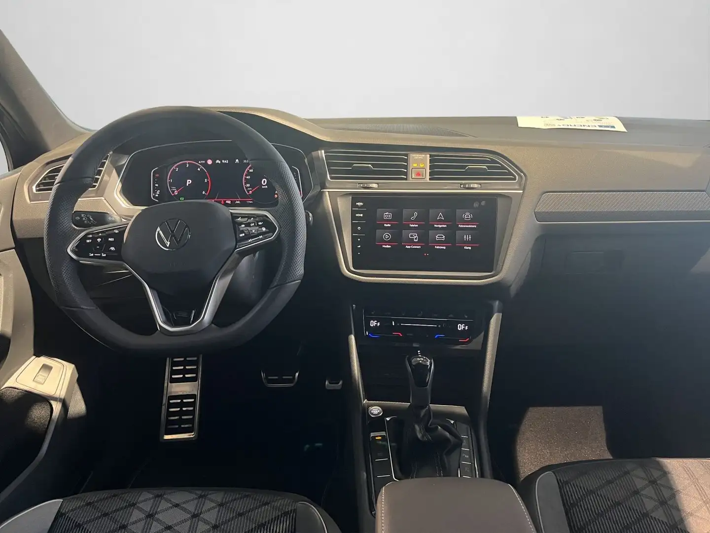 Volkswagen Tiguan Allspace R-Line BlackStyle, AHK, Standhei Szürke - 2