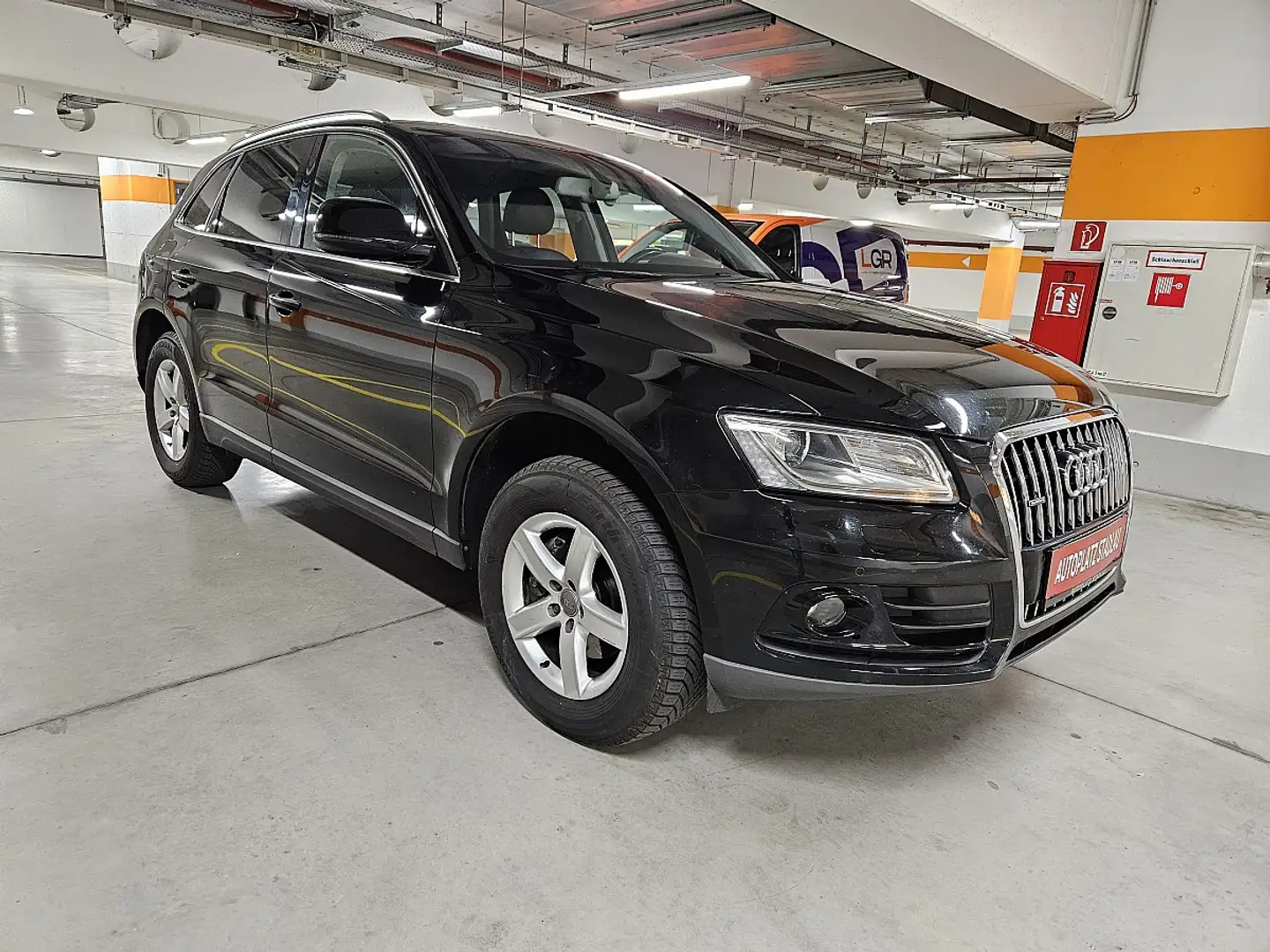 Audi Q5 2,0 TDI quattro Intense Noir - 2