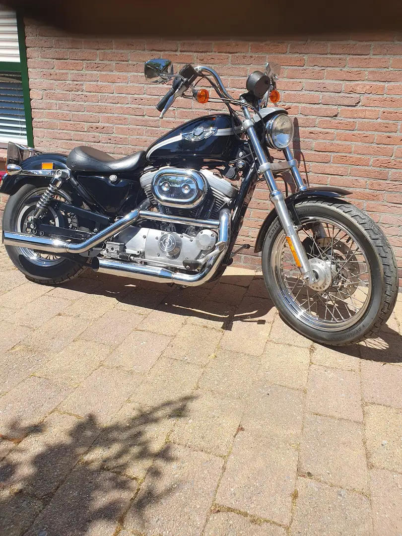 Harley-Davidson Sportster 883 XLH883 Hugger Negro - 1