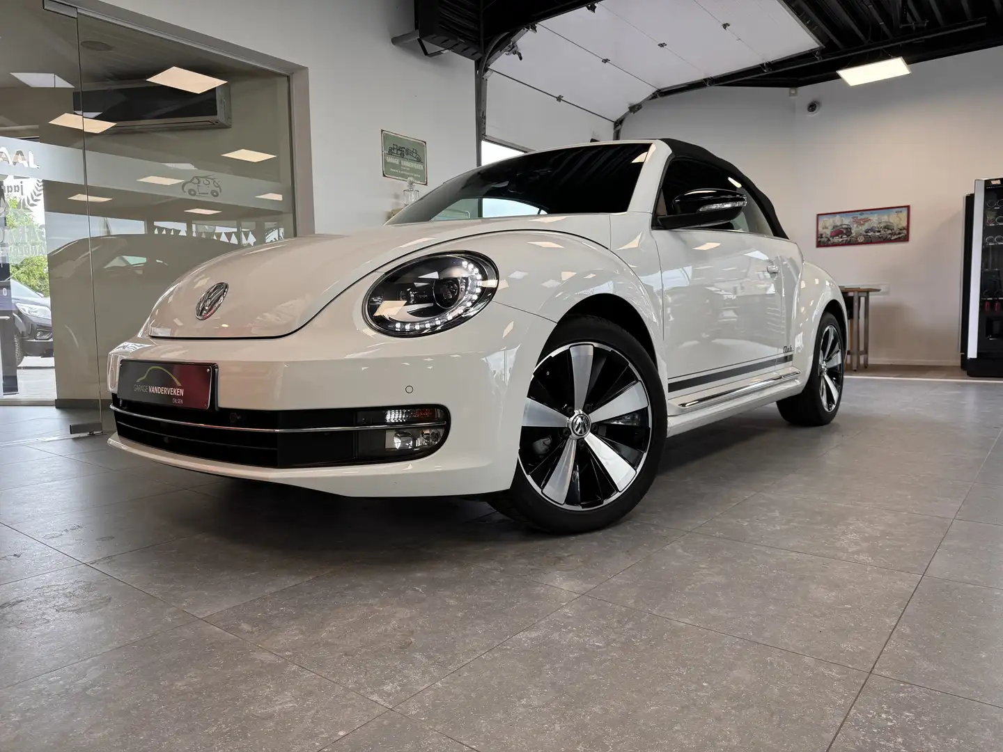 Volkswagen Beetle Cabriolet 1.2 TSI BMT Blanc - 1