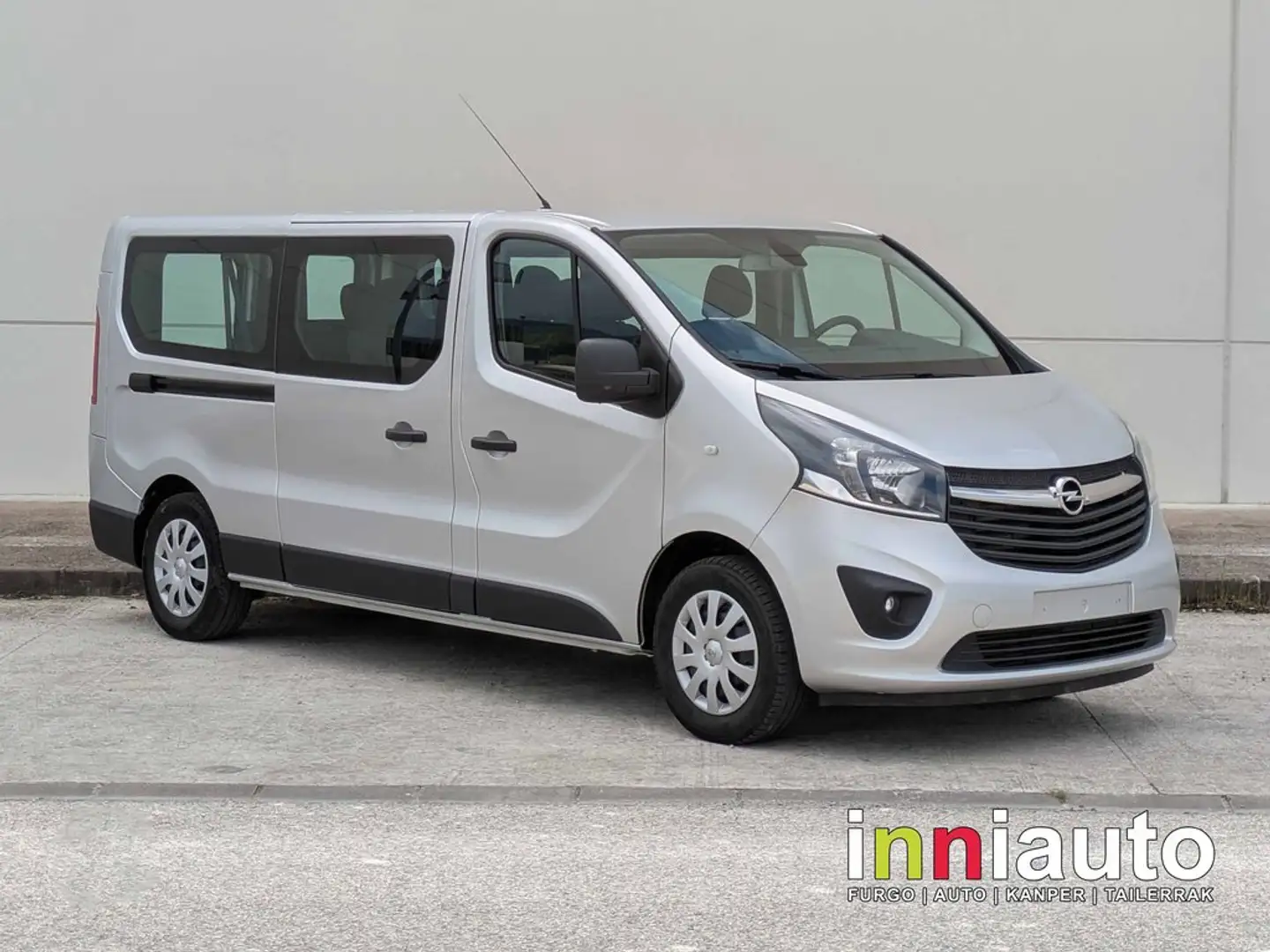 Opel Vivaro 1.6CDTI S/S 92kW (125CV) L2 2.9t Combi-9 Grau - 1