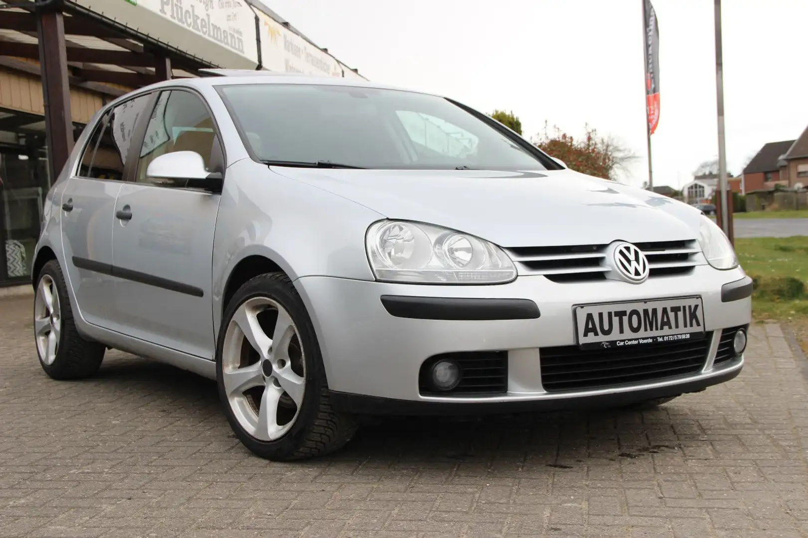 Volkswagen Golf 1.6 FSI Comfortline Automatik Argent - 2