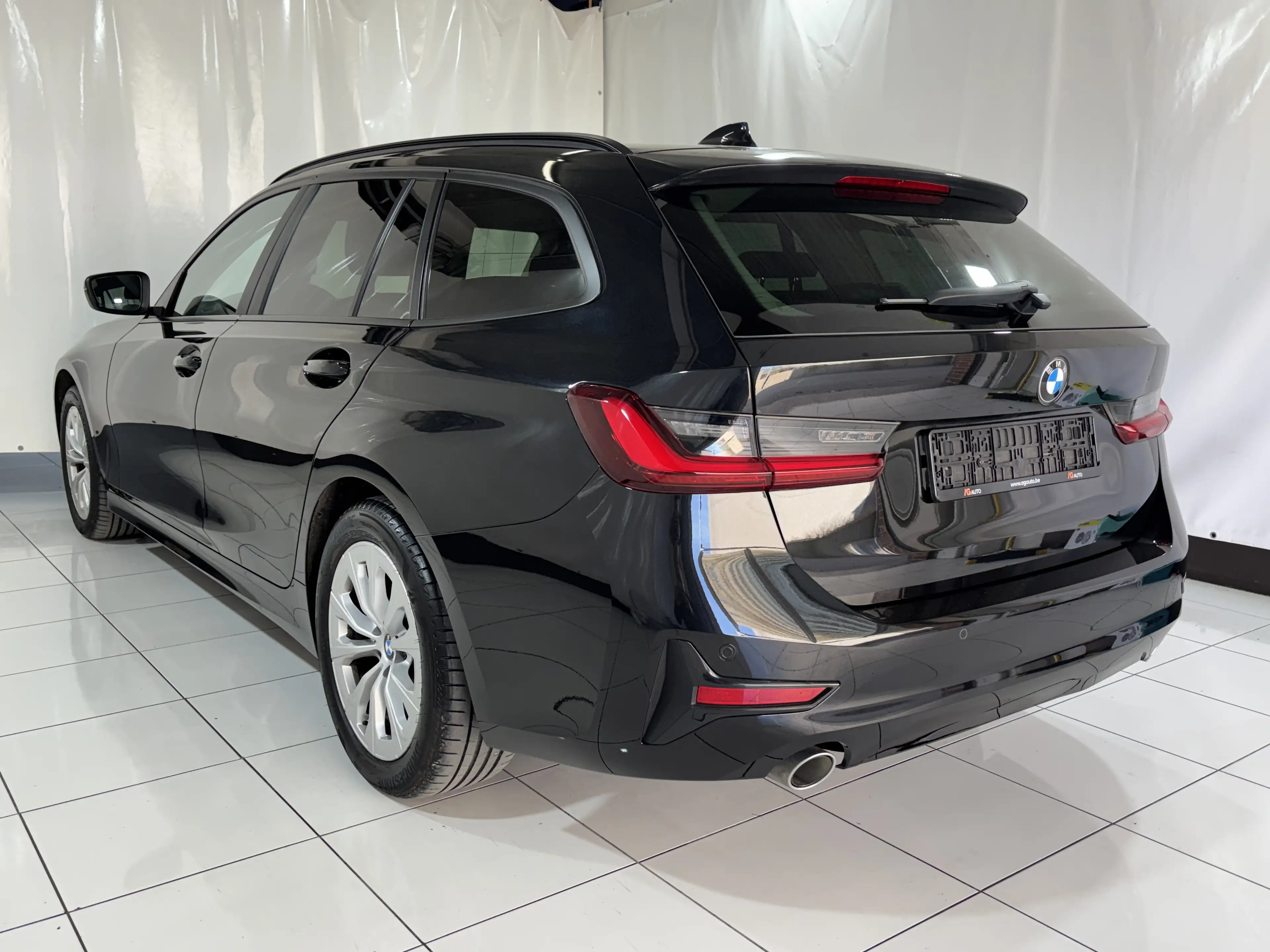 BMW 316 2.0 dA * Carplay * Digital * Cruise * Bi-Zone — photo 6