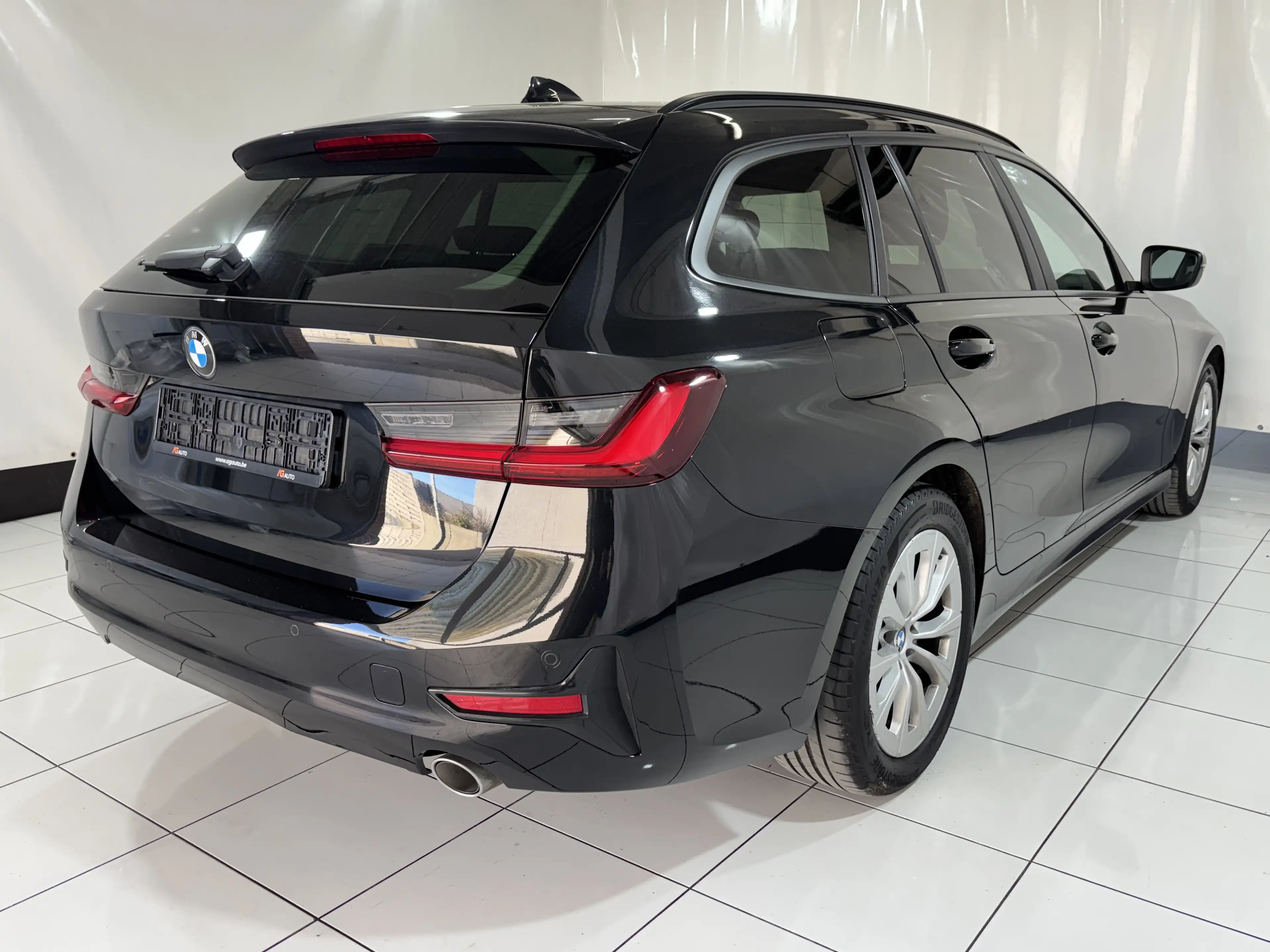 BMW 316 2.0 dA * Carplay * Digital * Cruise * Bi-Zone — photo 4
