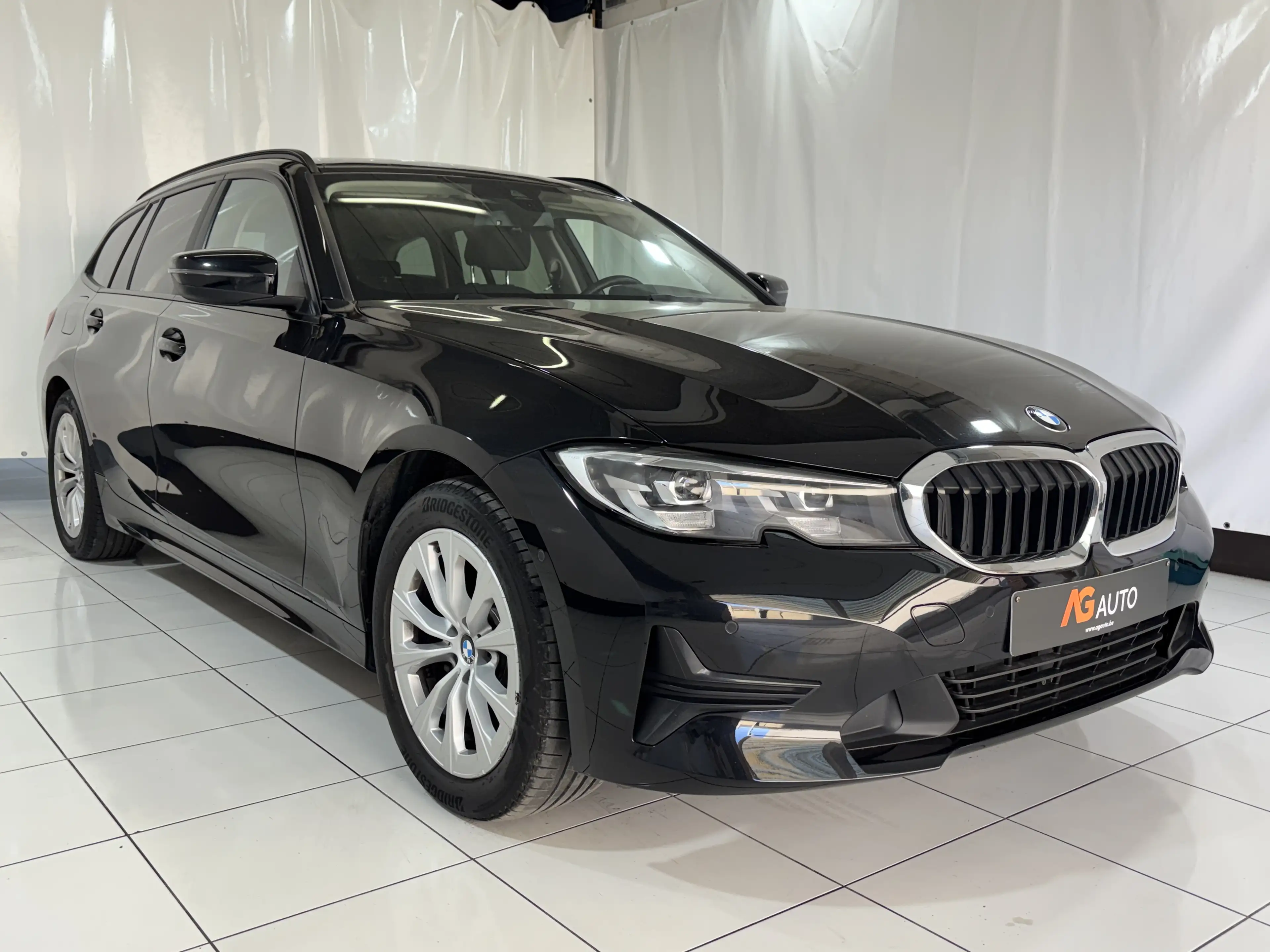 BMW 316 2.0 dA * Carplay * Digital * Cruise * Bi-Zone — photo 3