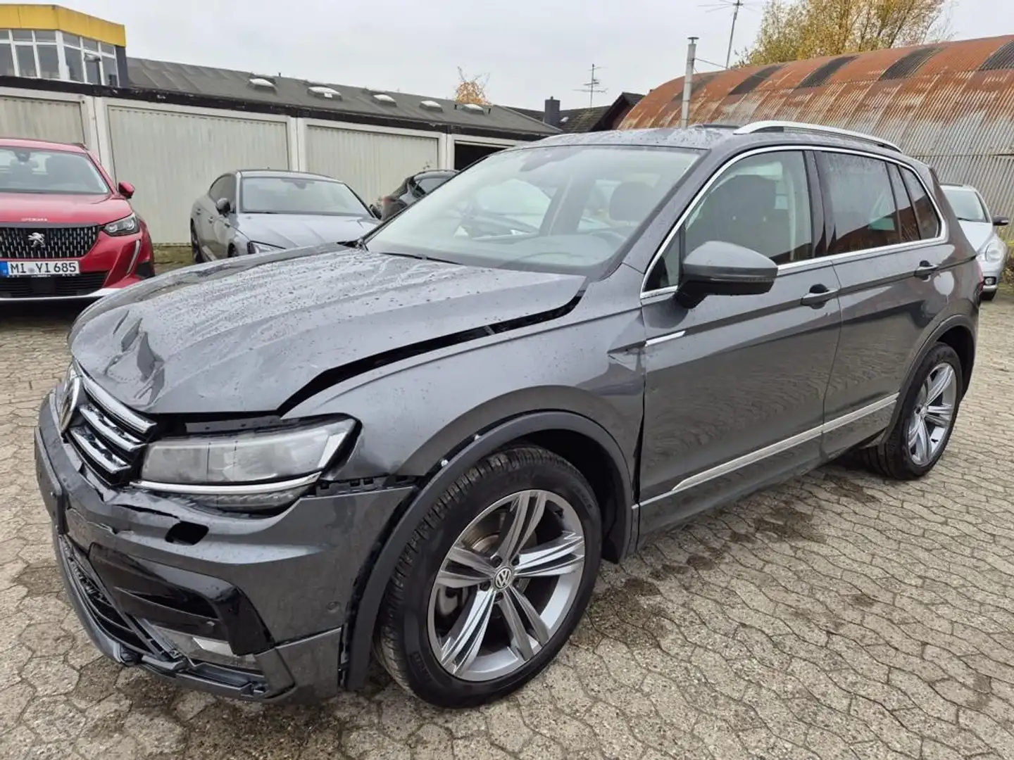 Volkswagen Tiguan 2.0 TSI DSG 4Motion Highline R-Line Grau - 2