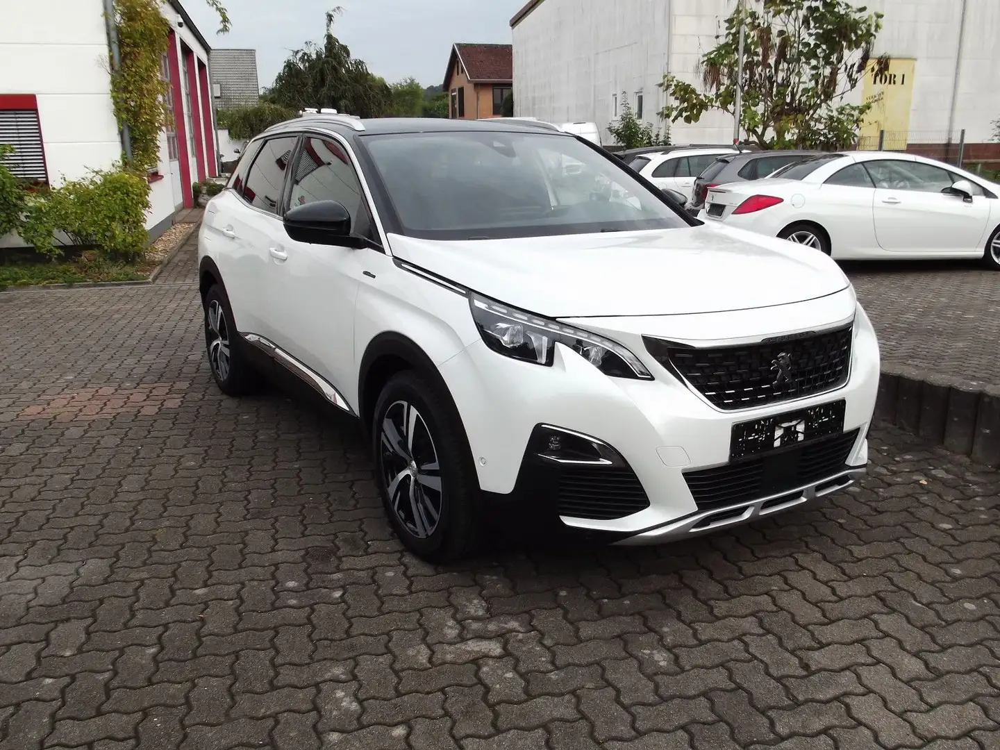 Peugeot 3008 Allure GT- Line NAVI SHZ AHK S+W KAMERA Weiß - 1