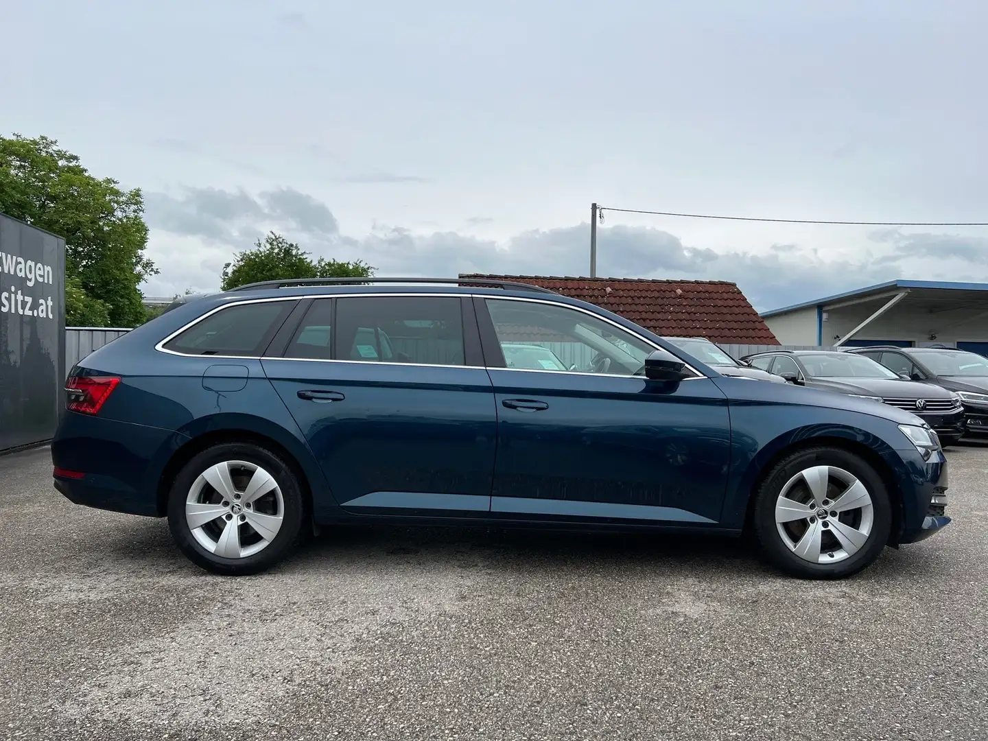 Skoda Superb Kombi 2,0 TDI  DSG | NP €50.000 Blau - 2