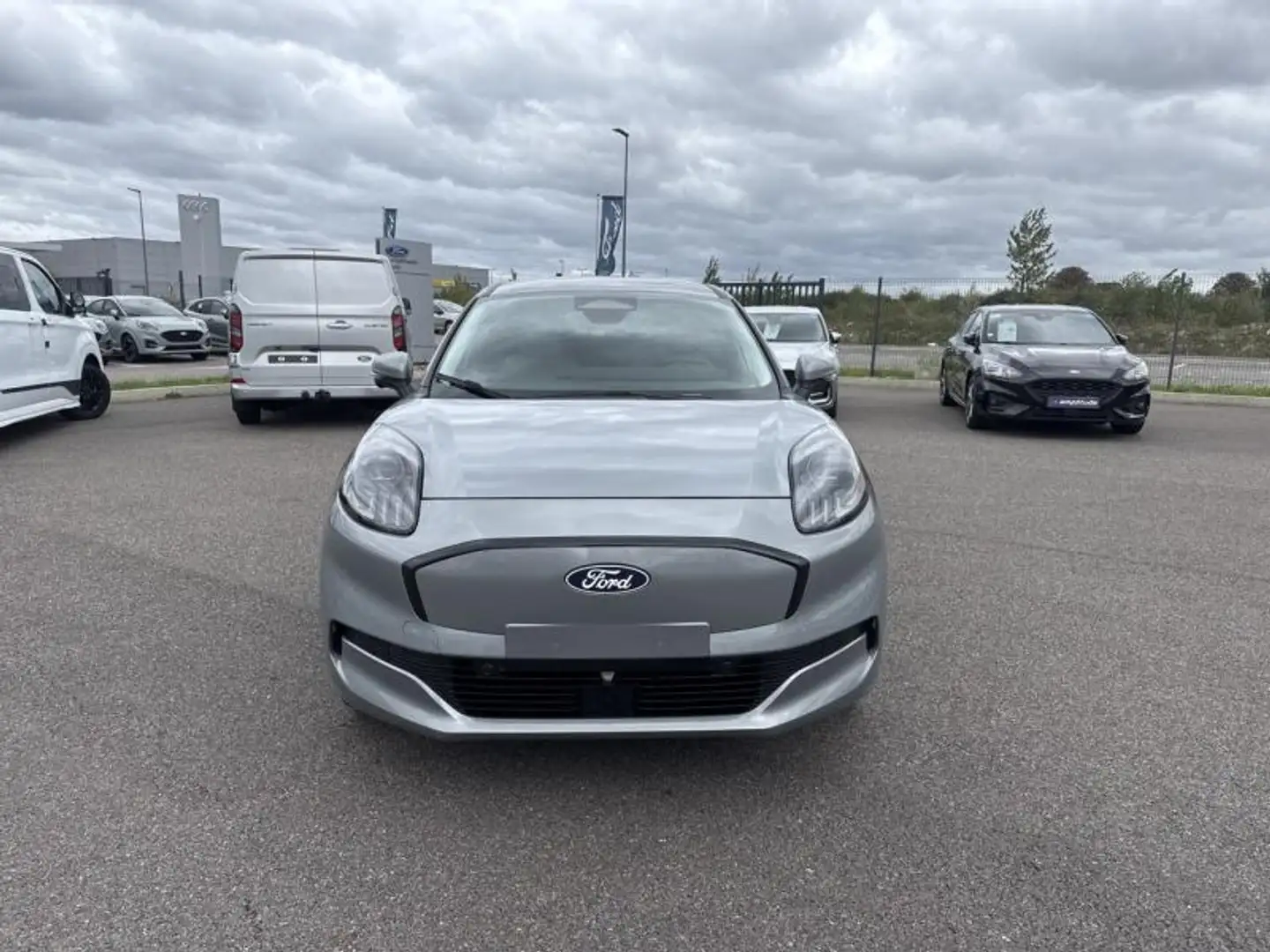 Ford Puma Gen-E 168ch Standard Range 43 kWh Gris - 2