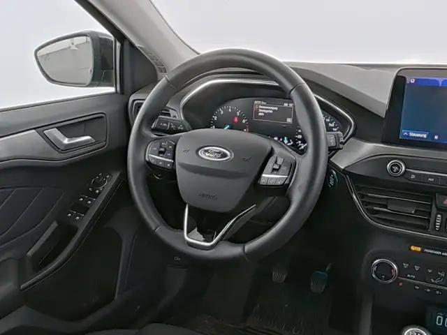 Ford Focus view 15