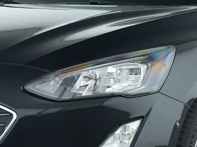 Ford Focus view 12