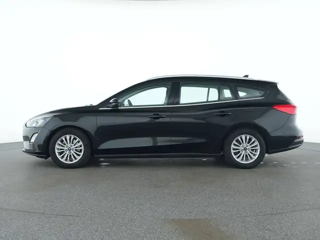 Ford Focus view 6