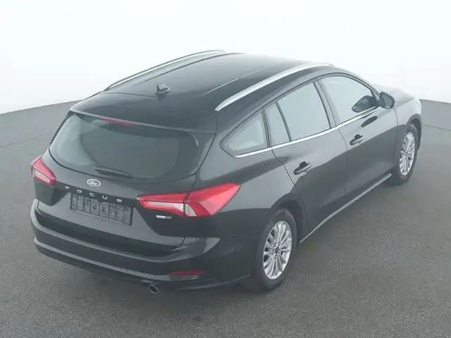 Ford Focus view 8