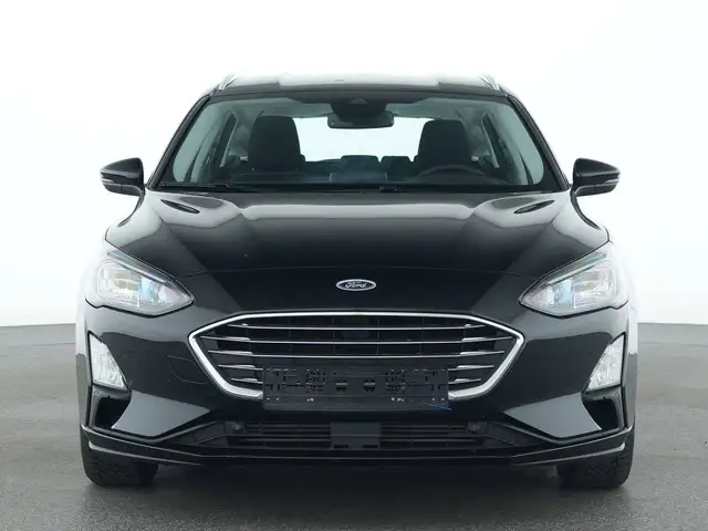 Ford Focus view 2
