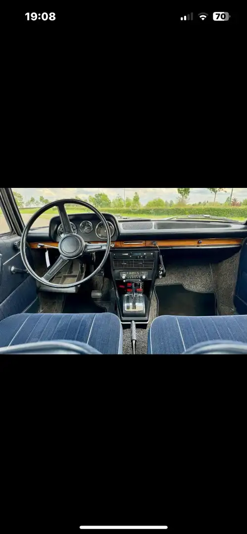 Oldtimer BMW 2000 automaat - 2