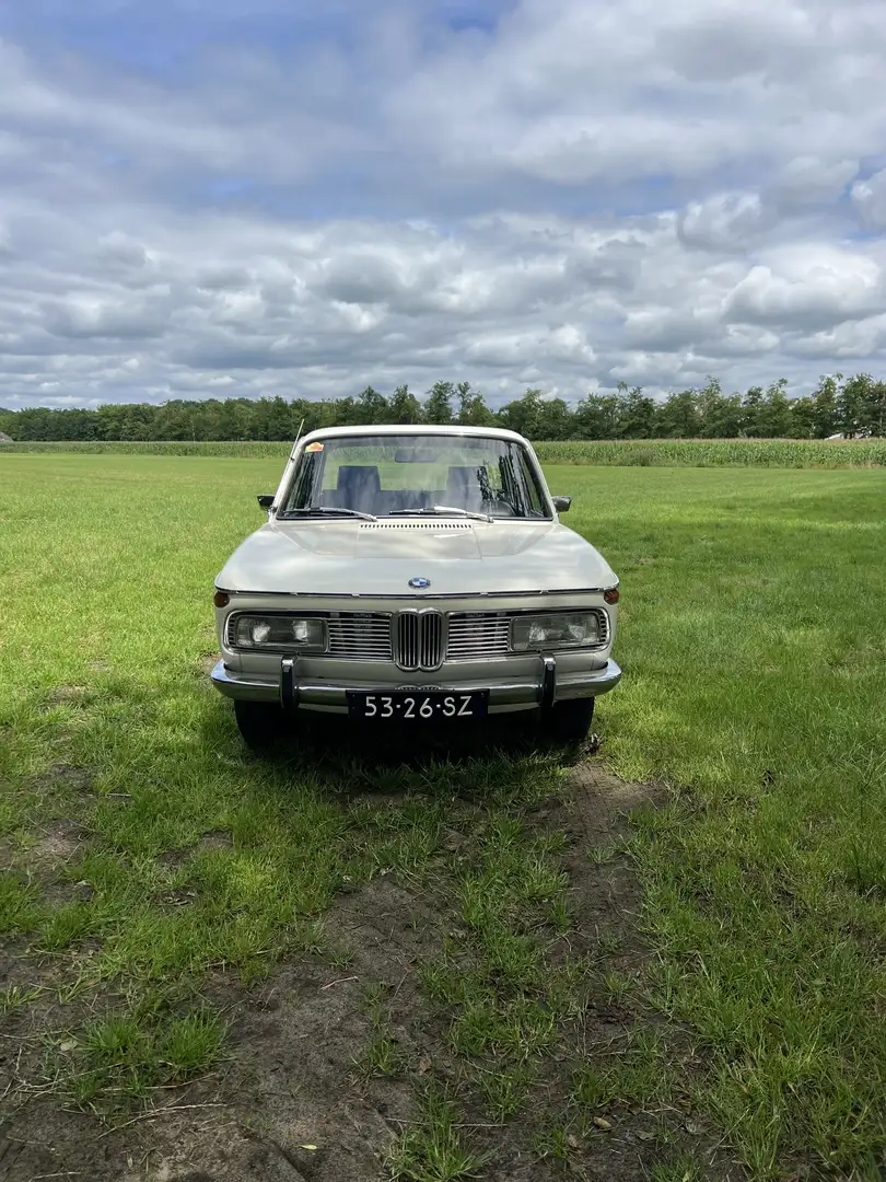 Oldtimer BMW BMW 2000 automaat - 1