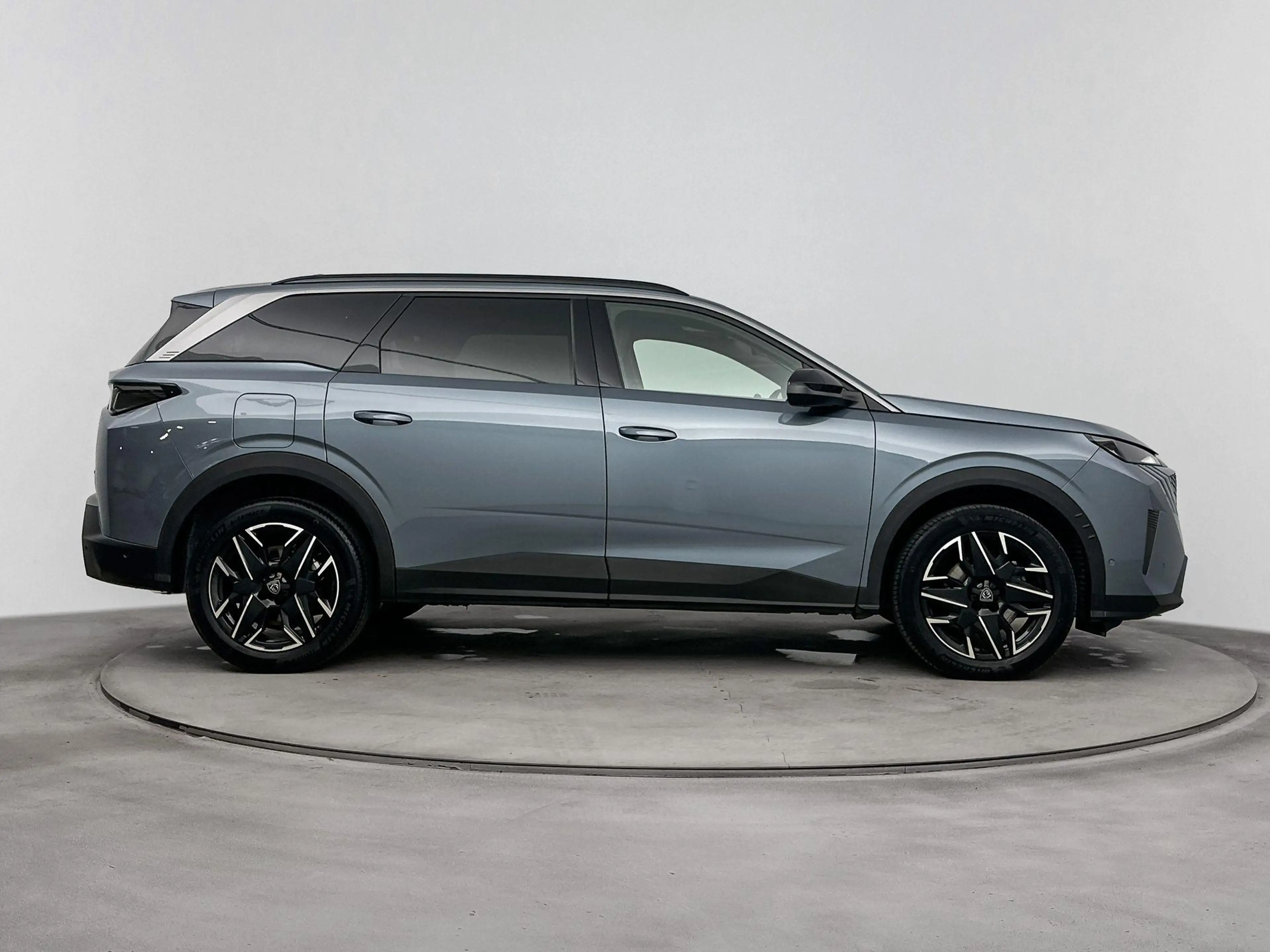 Peugeot 5008 1.2 Hybrid 145pk Allure | 360 camera | Adaptieve c — photo 6