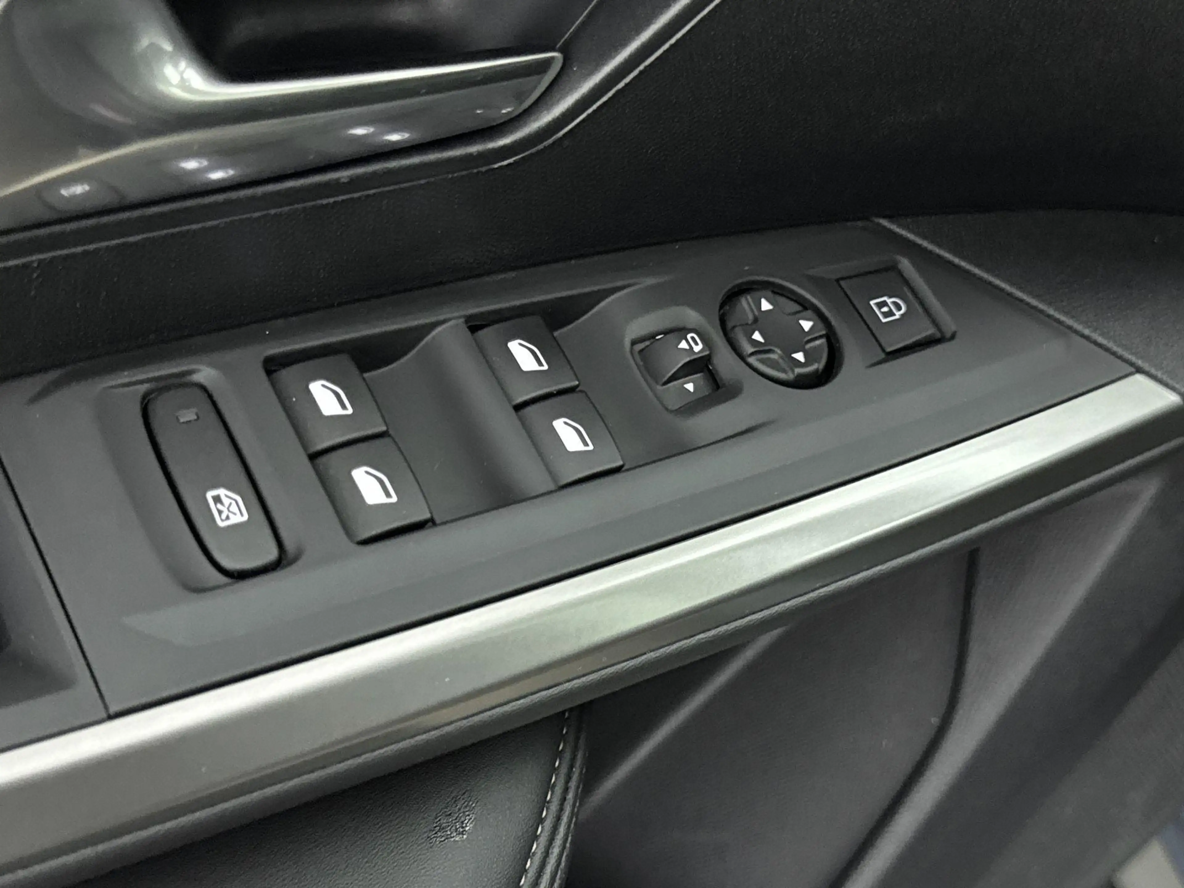 Peugeot 5008 1.2 Hybrid 145pk Allure | 360 camera | Adaptieve c — photo 15