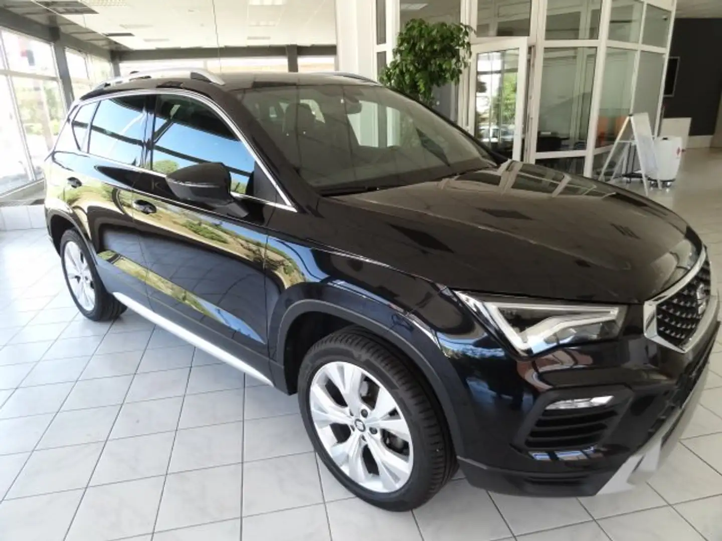 SEAT Ateca 1.5 TSI ACT OPF Xperience  Kamera+Navi+Voll-LED Schwarz - 1