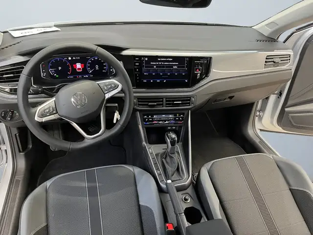 Volkswagen Polo view 8