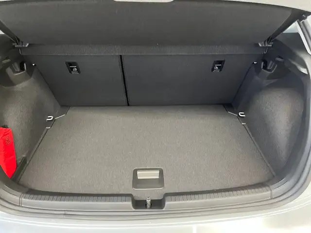Volkswagen Polo view 14