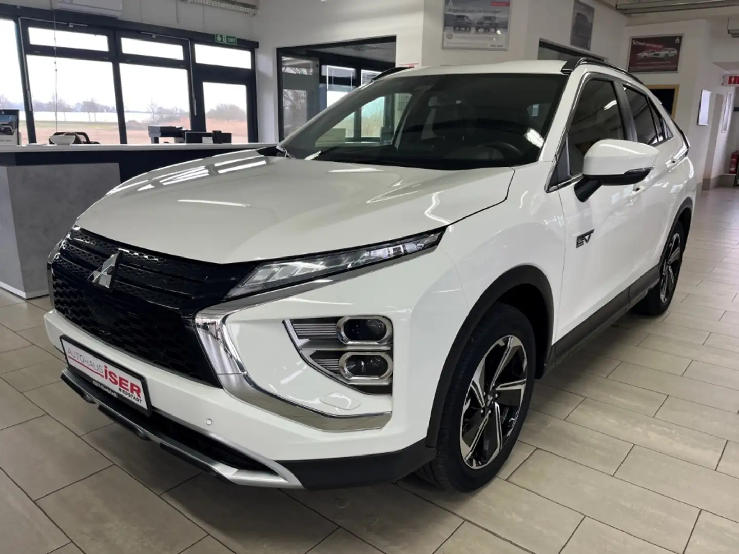 Mitsubishi Eclipse Cross Plus PHEV 4WD Temp SHZ StandHZG DAB Blanc - 2
