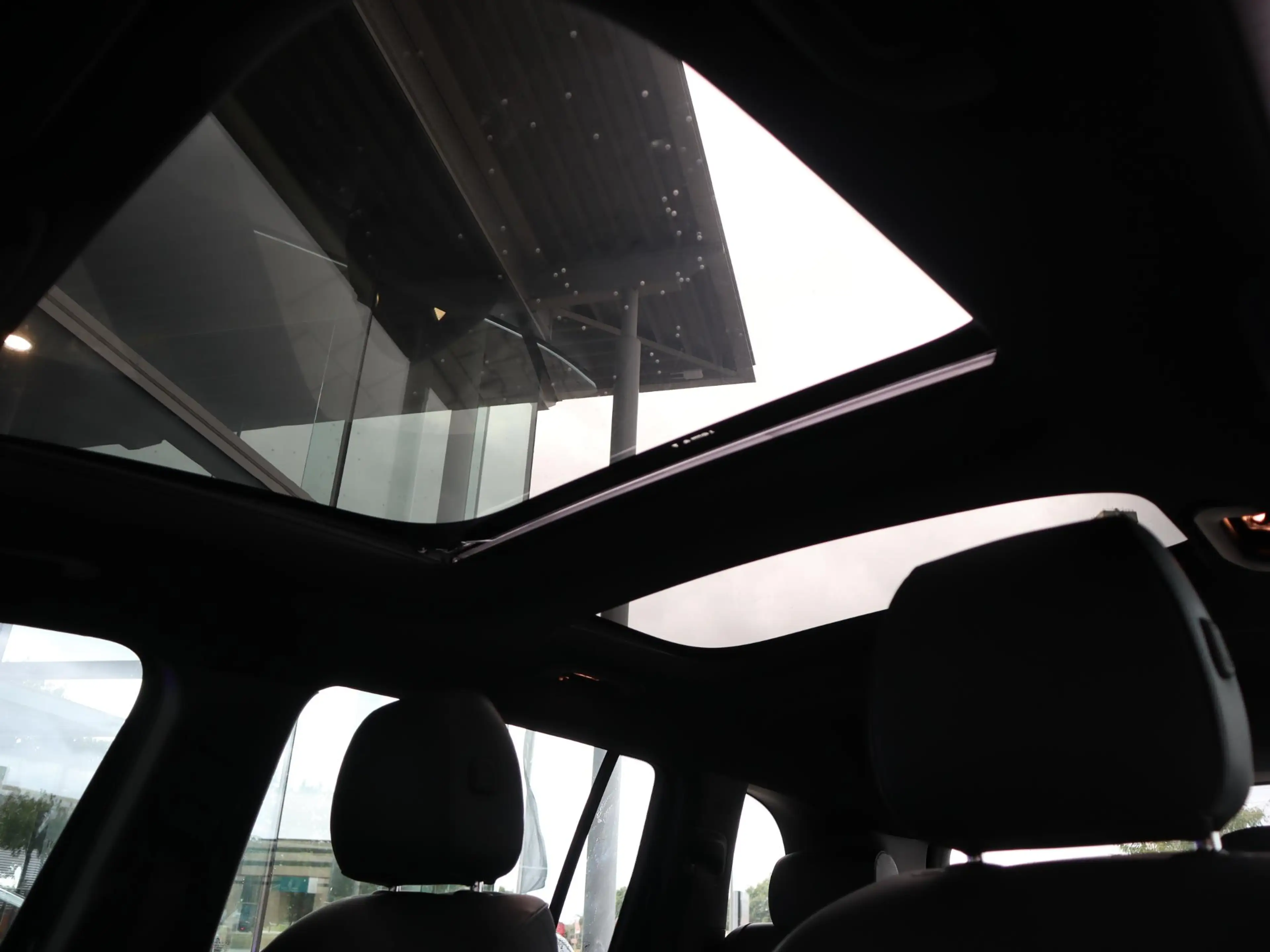 Mercedes-Benz EQB 250 Luxury Line 67 kWh — photo 10