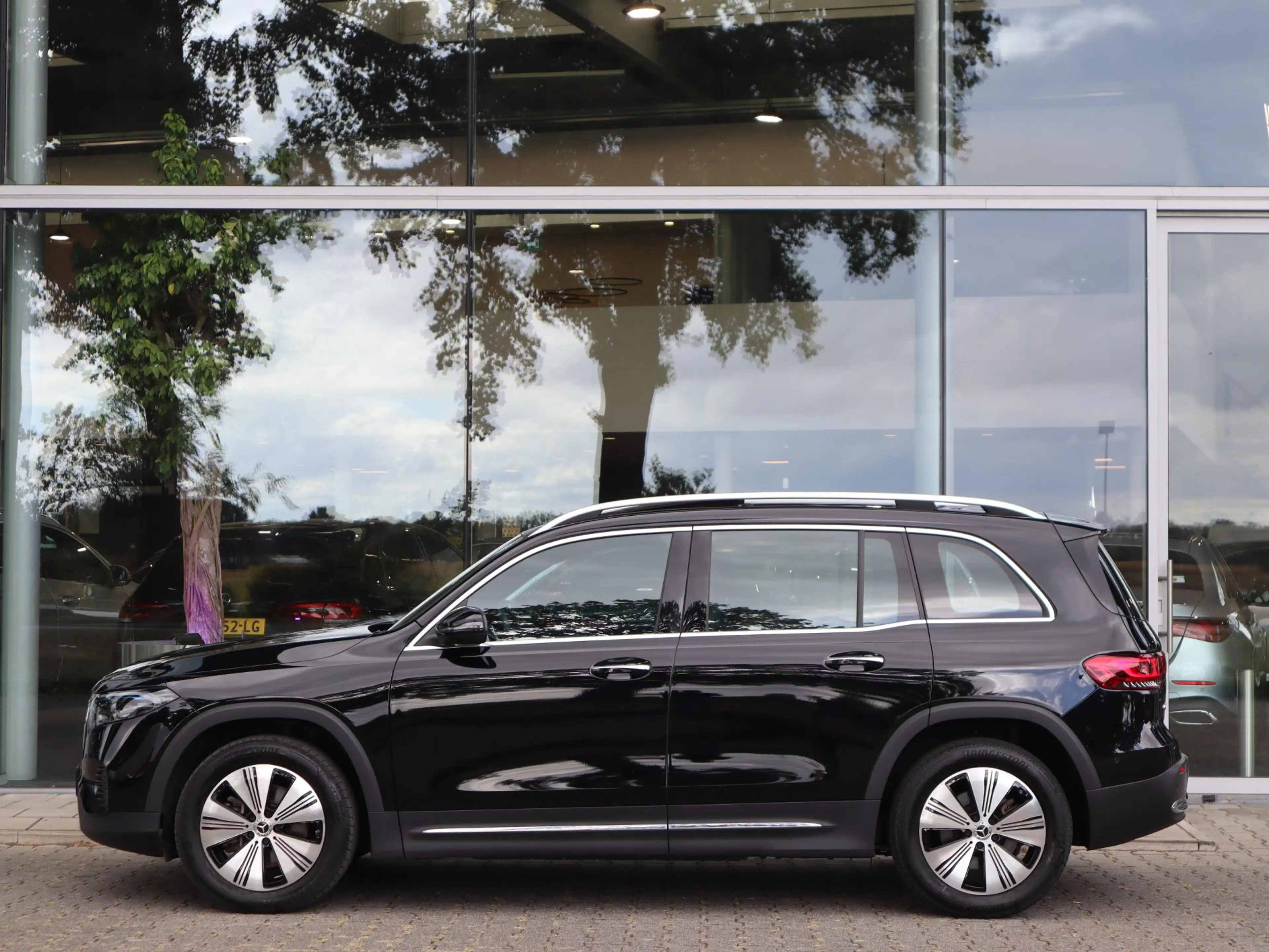 Mercedes-Benz EQB 250 Luxury Line 67 kWh — photo 4
