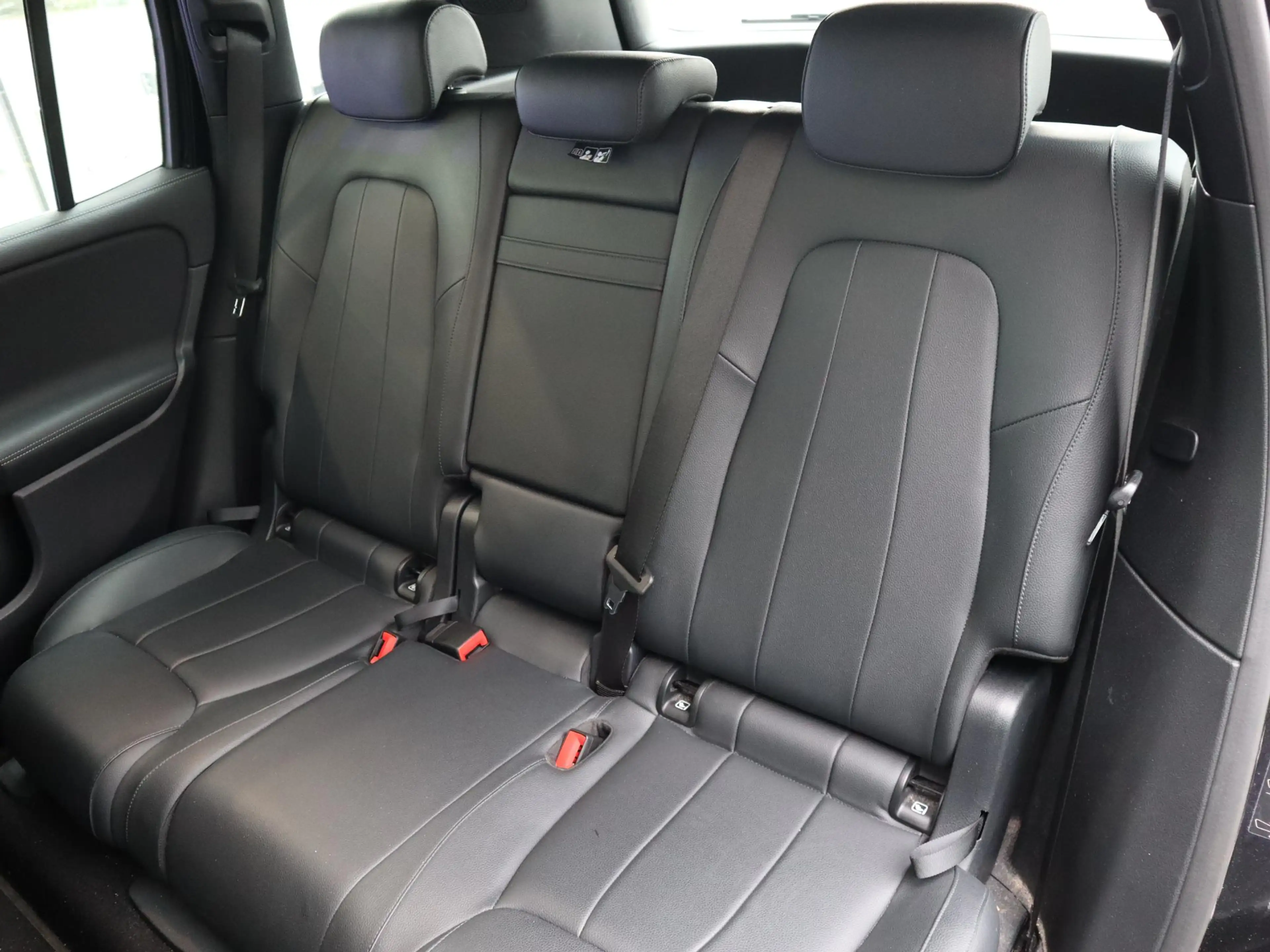 Mercedes-Benz EQB 250 Luxury Line 67 kWh — photo 11