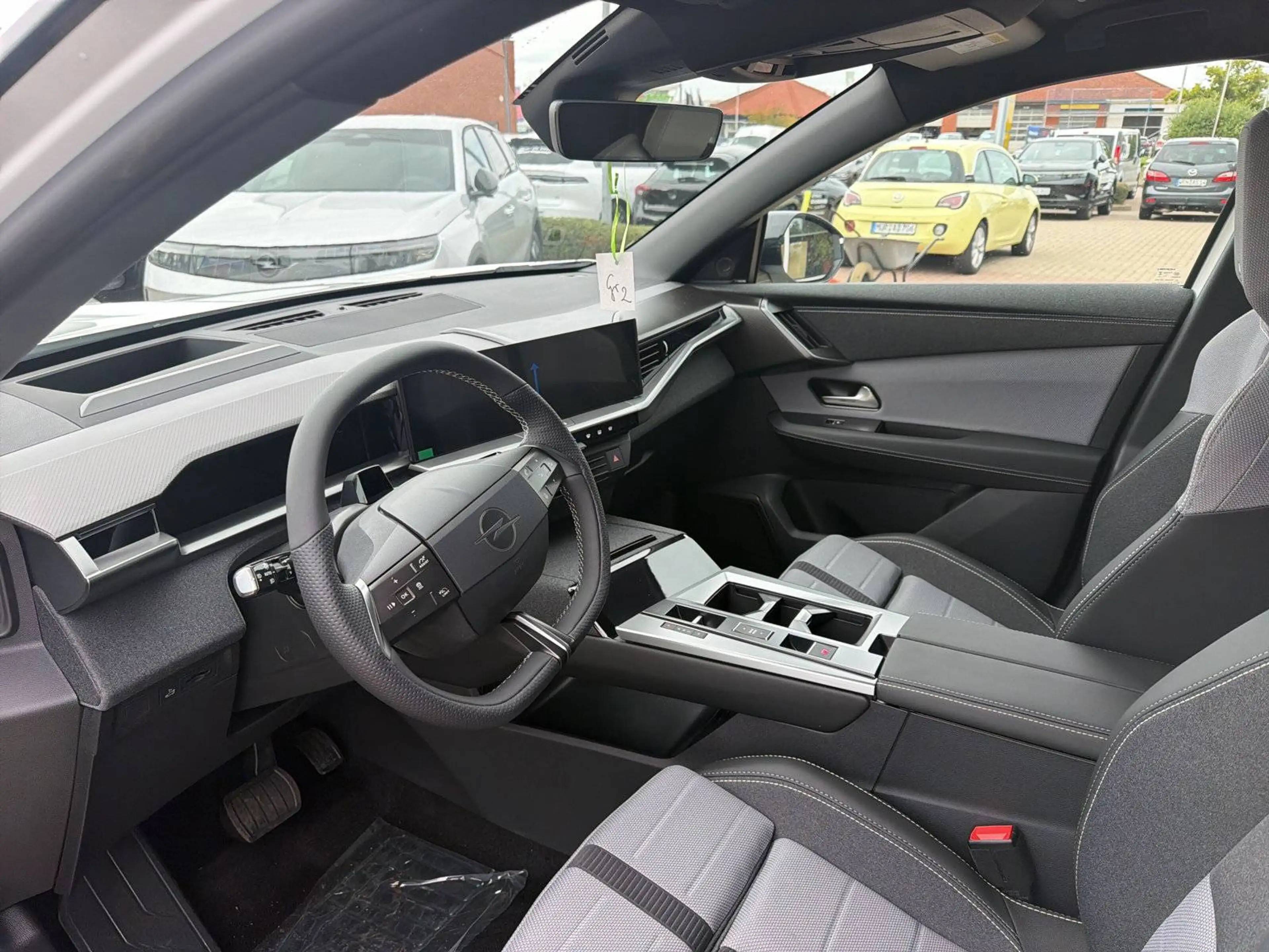 Opel Grandland 1.2 48V Mild-Hybrid 107 kW GS — photo 11