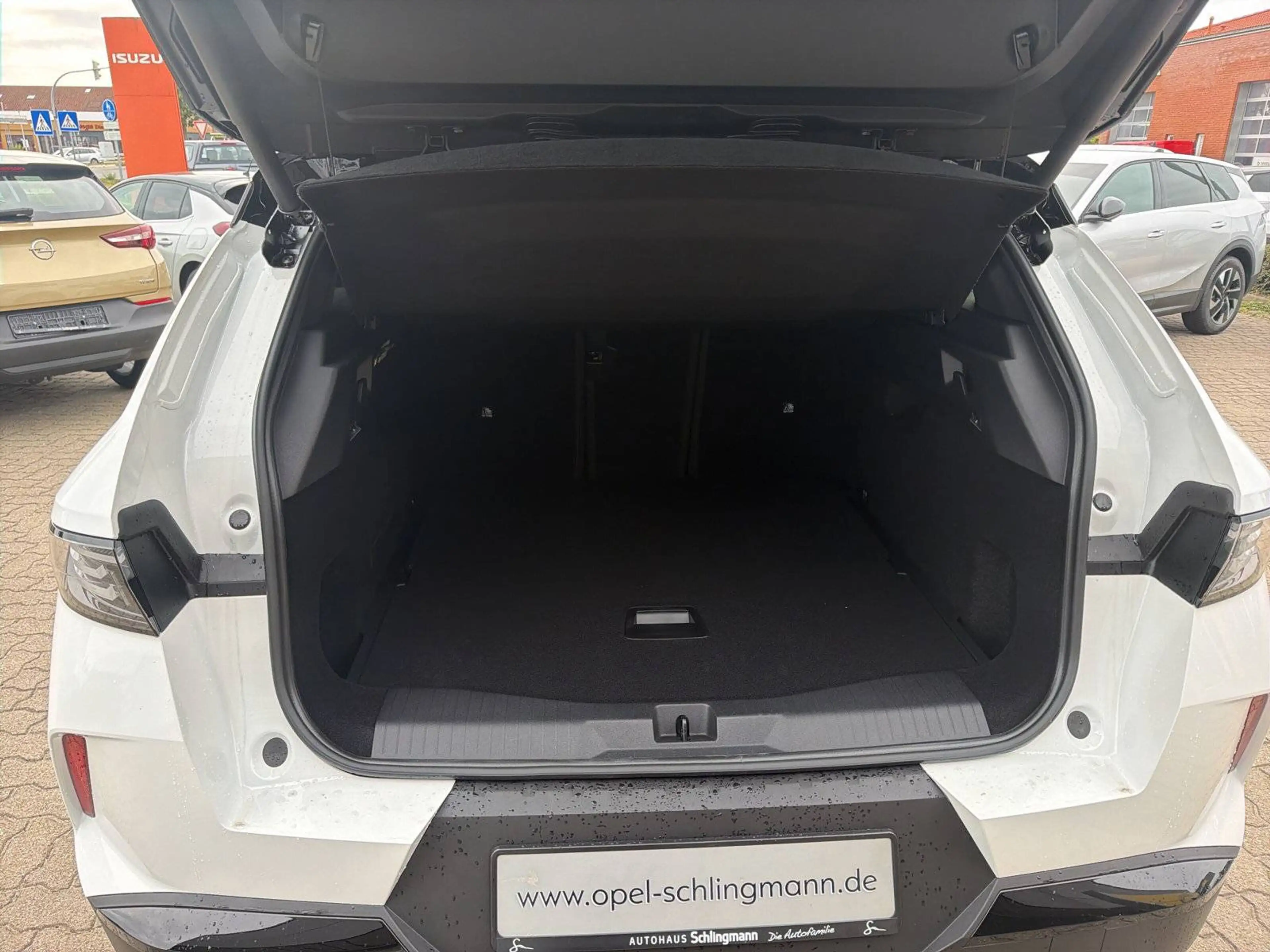 Opel Grandland 1.2 48V Mild-Hybrid 107 kW GS — photo 10