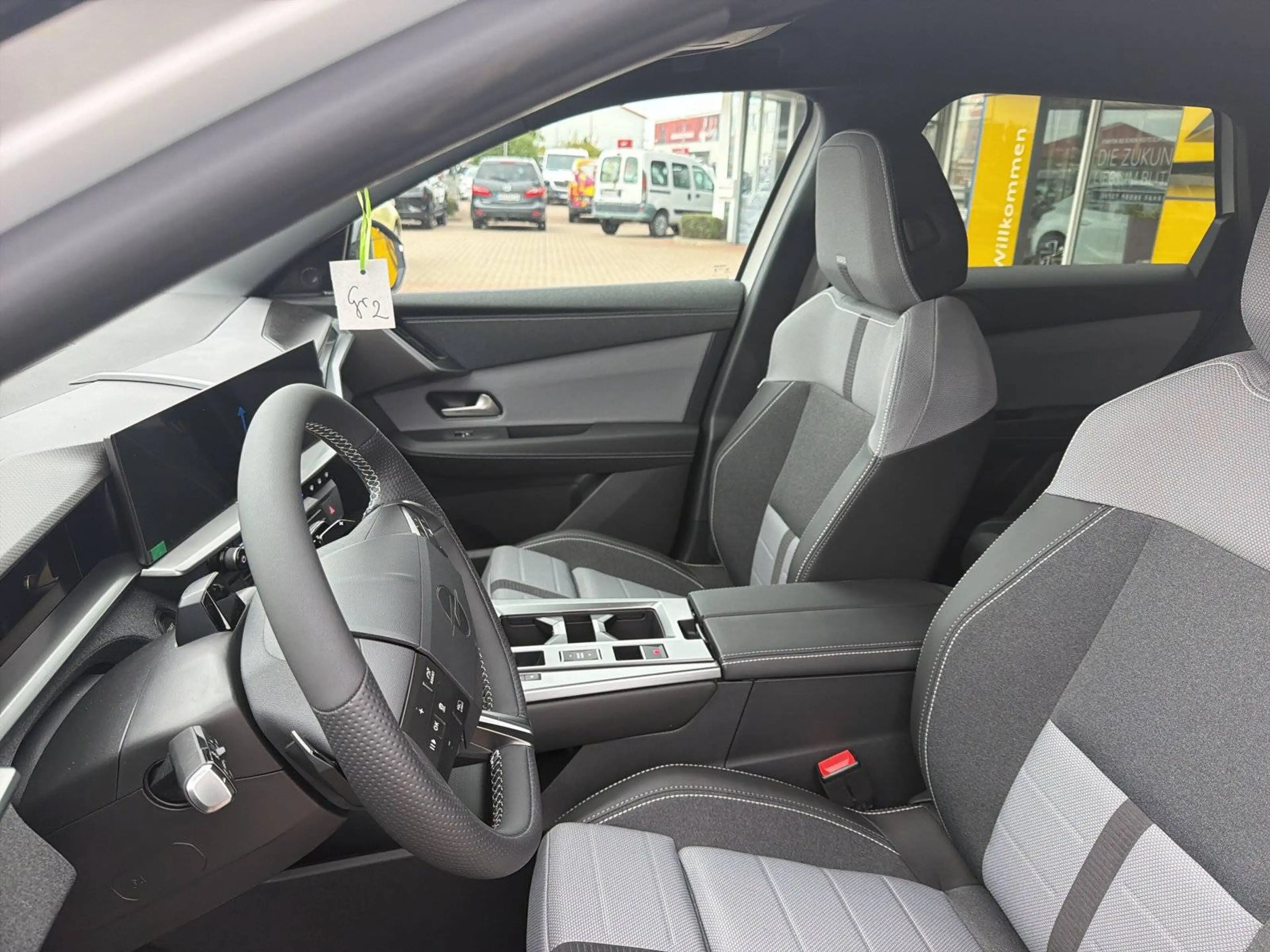 Opel Grandland 1.2 48V Mild-Hybrid 107 kW GS — photo 12