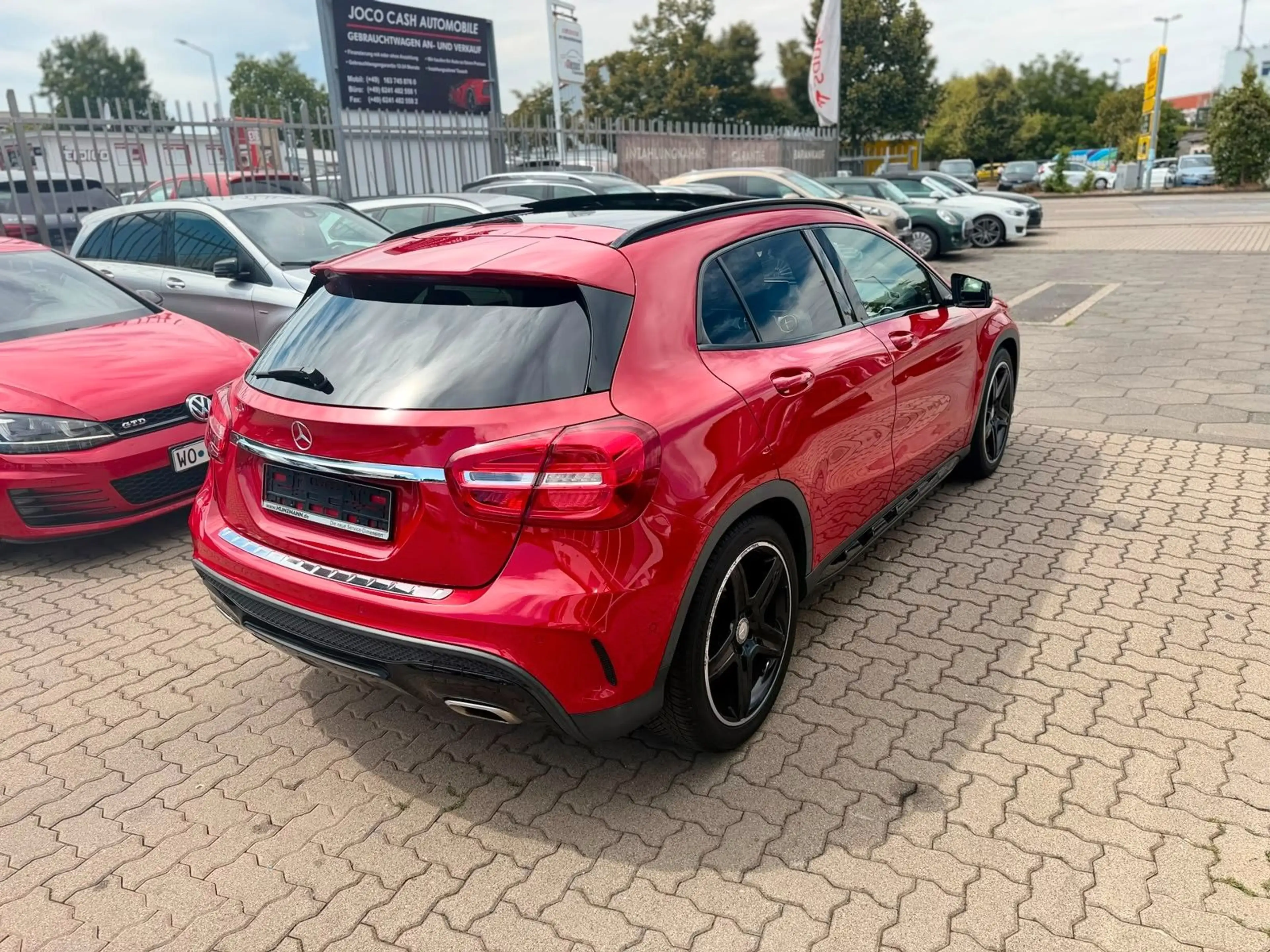 Mercedes-Benz GLA 250 *AMG*PANORAMA*BI-XENON*NIGHT-PAKET* — photo 8