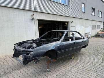 Lotus Omega Original Werkskarosse NEU