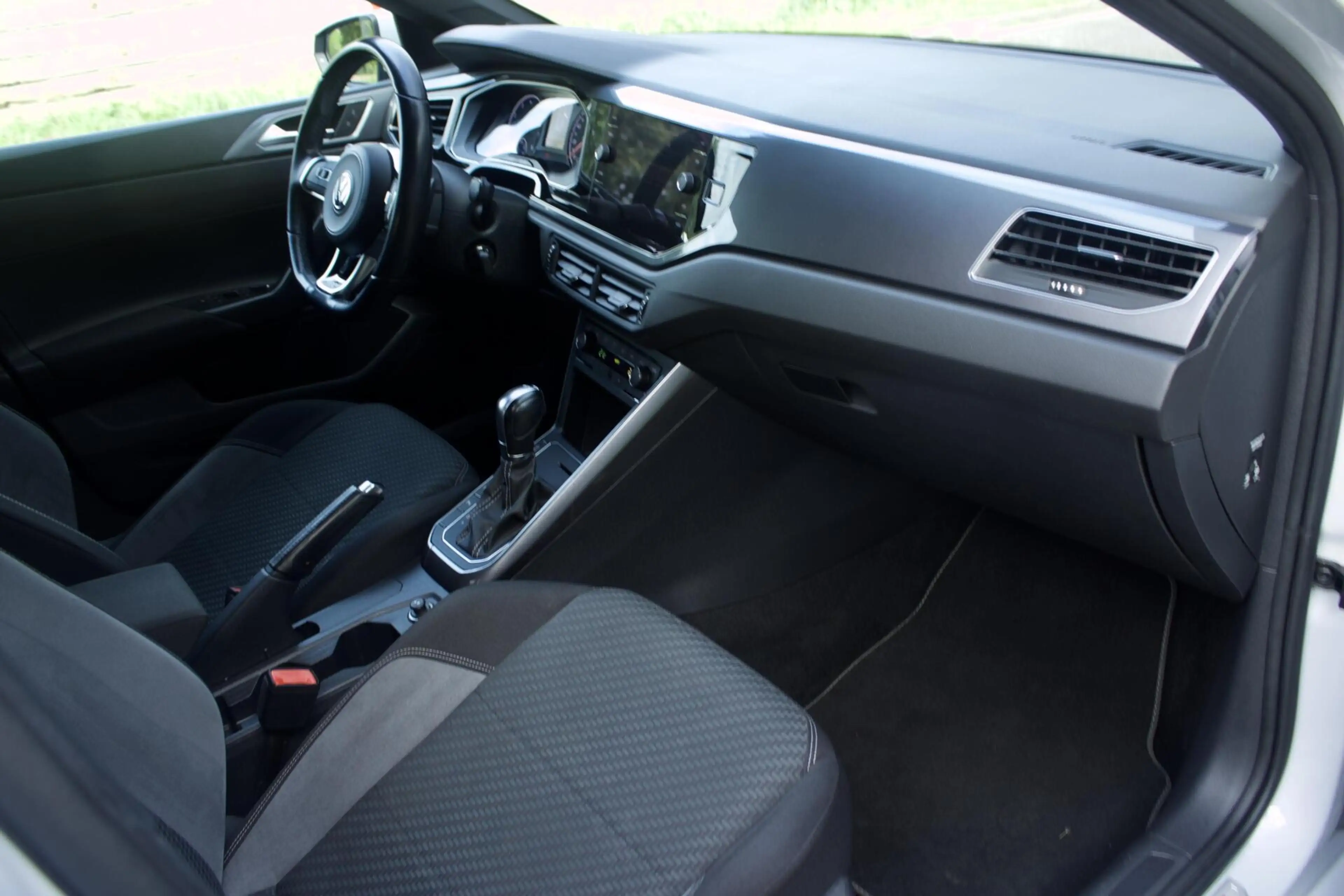 Volkswagen Polo 1.0 TSI Highline|3x R-LINE- DSG -LED -Camera — photo 10