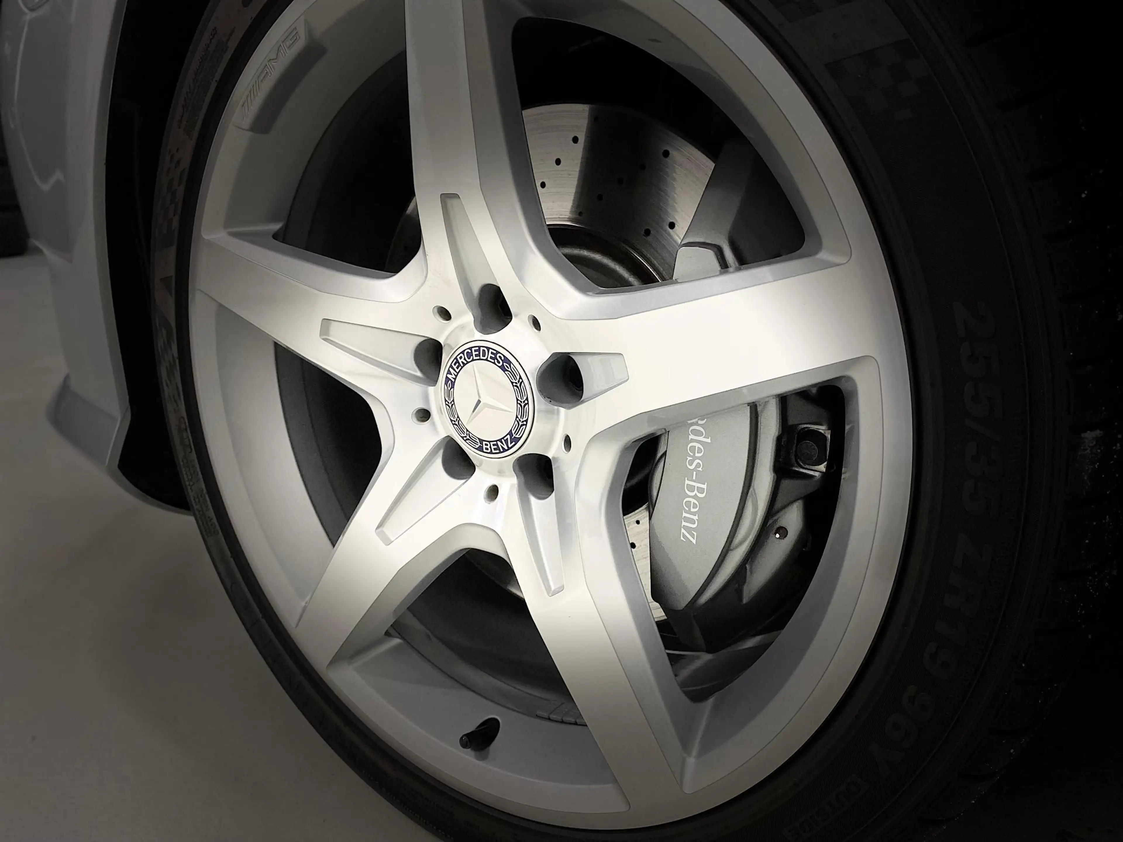Mercedes-Benz SL 500 AMG Exclusive interrieur Camera Harman Kardon Airs — photo 6