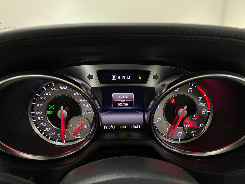 Mercedes-Benz SL 500 AMG Exclusive interrieur Camera Harman Kardon Airs — photo 19