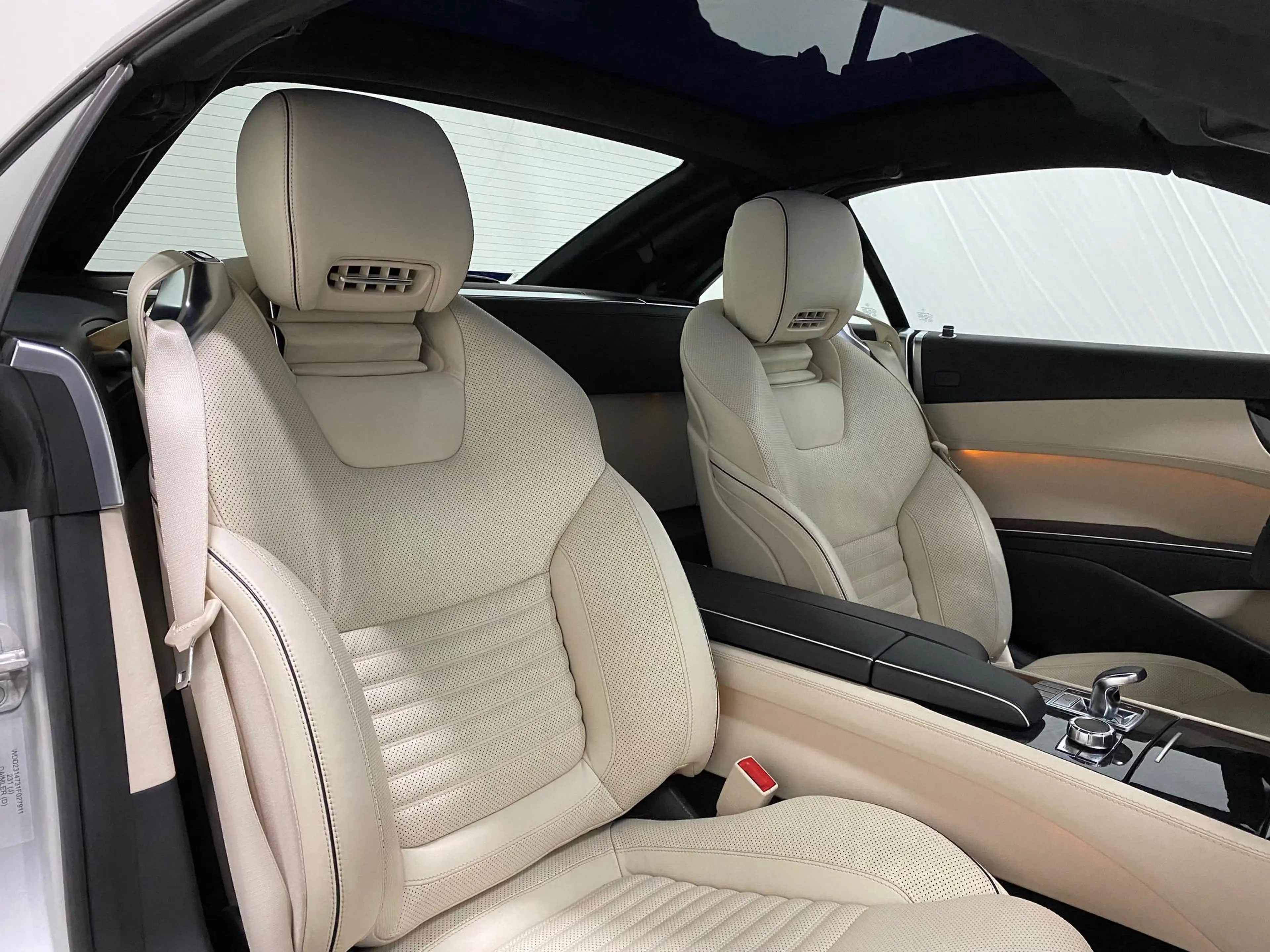 Mercedes-Benz SL 500 AMG Exclusive interrieur Camera Harman Kardon Airs — photo 9
