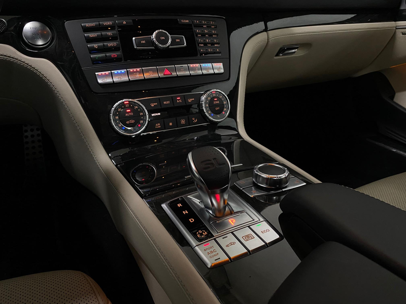 Mercedes-Benz SL 500 AMG Exclusive interrieur Camera Harman Kardon Airs — photo 26