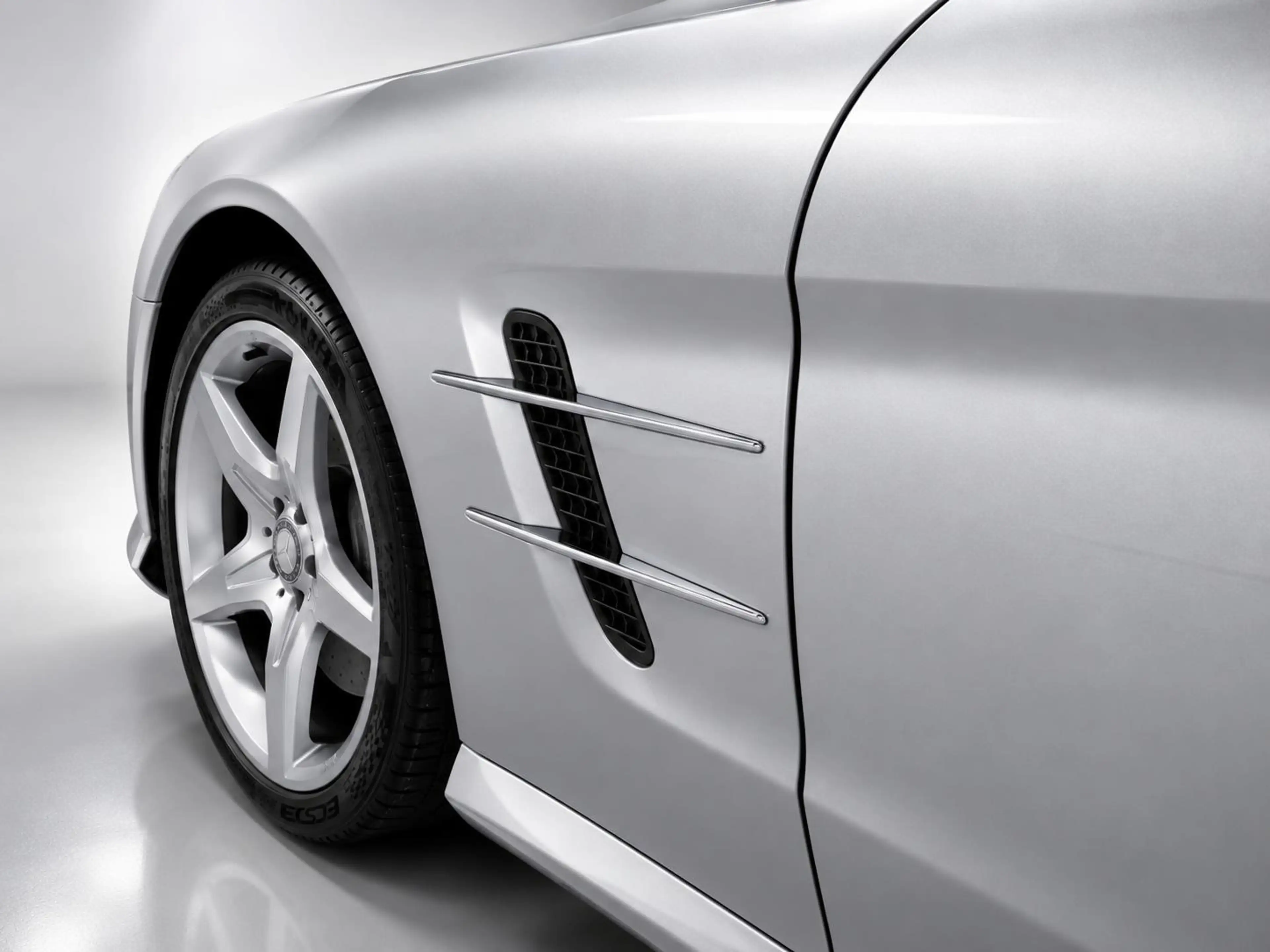 Mercedes-Benz SL 500 AMG Exclusive interrieur Camera Harman Kardon Airs — photo 7