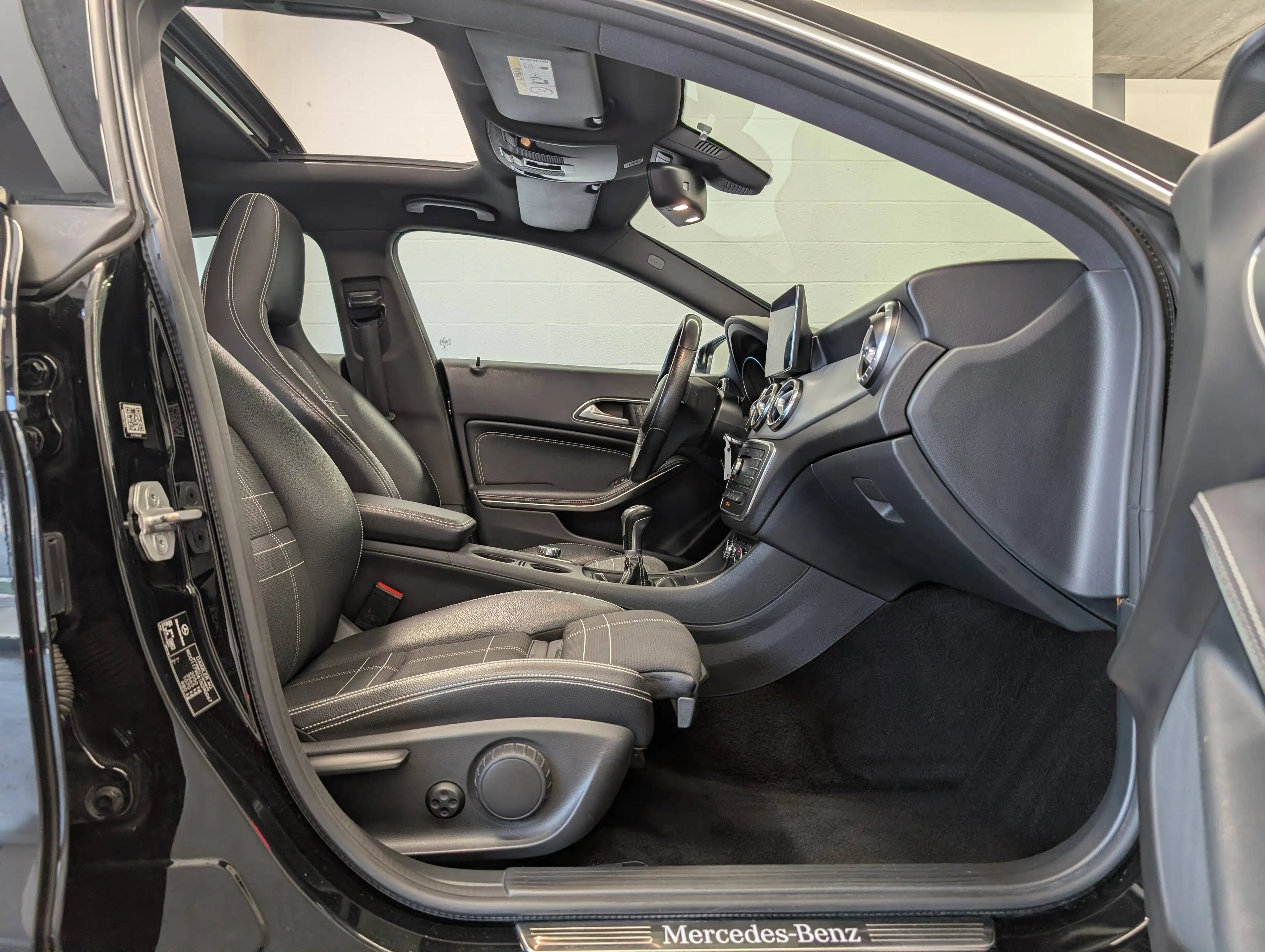 Mercedes-Benz CLA 200 d ShootingBrake *NAVI-TOIT PANO-SIEGES SPORT-BIZONE* — photo 5
