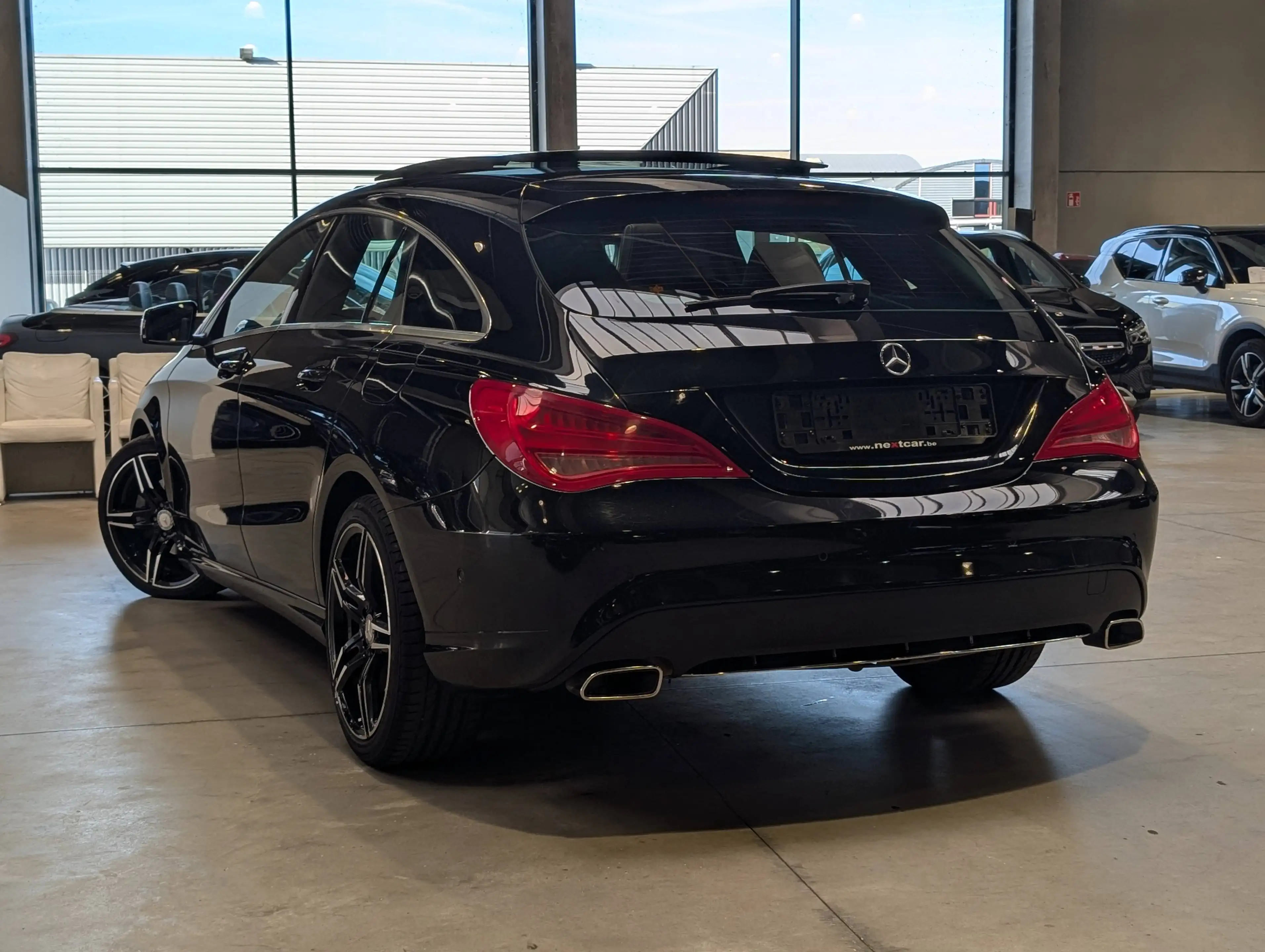Mercedes-Benz CLA 200 d ShootingBrake *NAVI-TOIT PANO-SIEGES SPORT-BIZONE* — photo 4