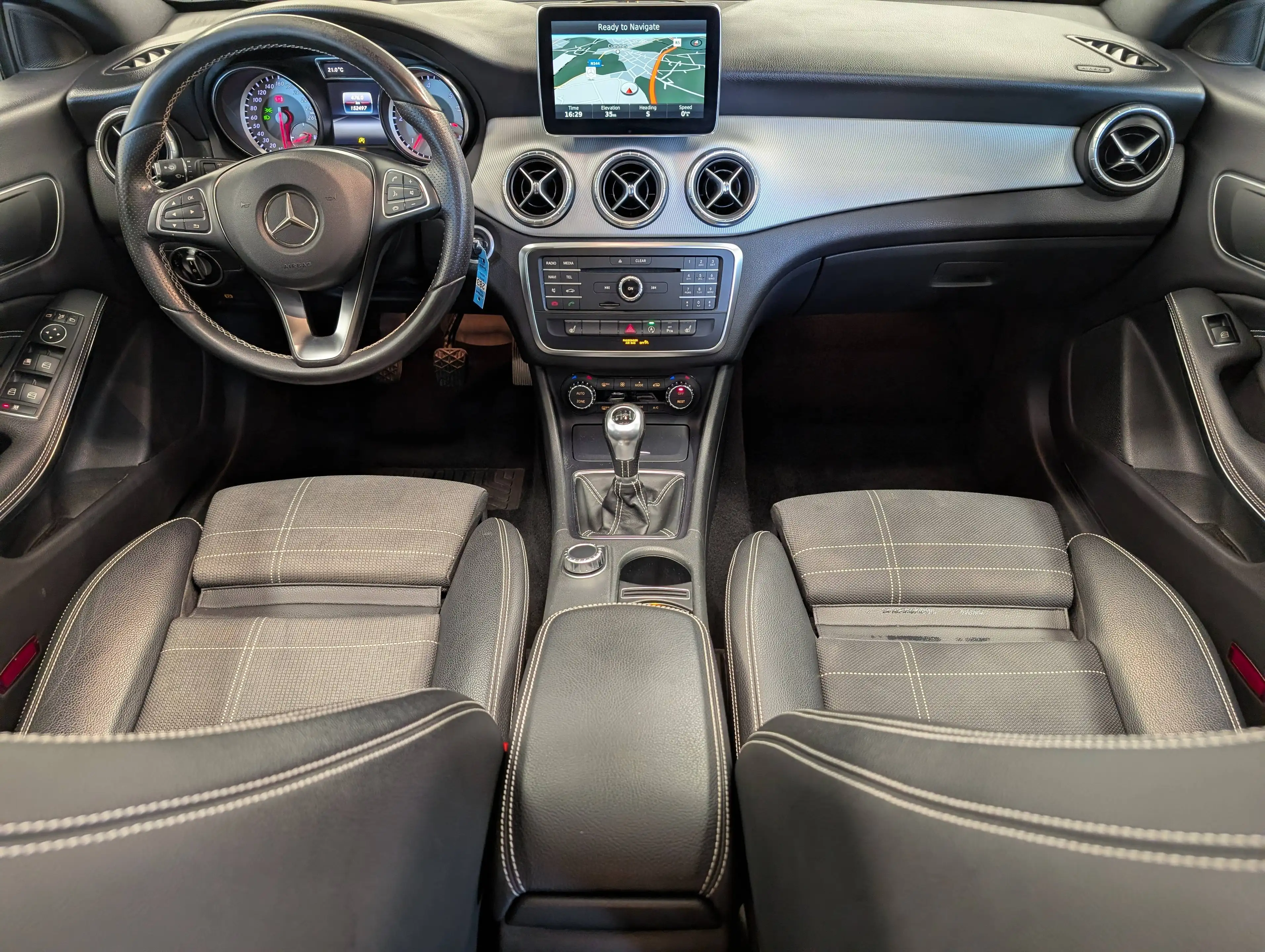 Mercedes-Benz CLA 200 d ShootingBrake *NAVI-TOIT PANO-SIEGES SPORT-BIZONE* — photo 7