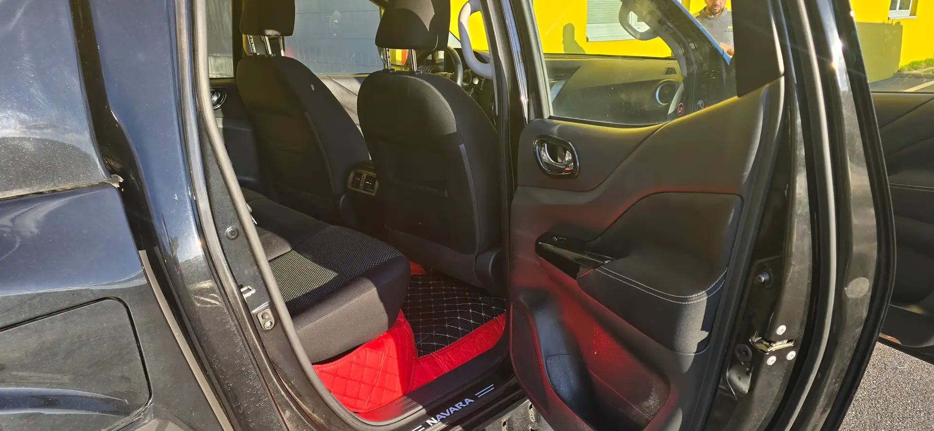 Nissan NP300 NP300 Pick up Double Cab 4x4 Schwarz - 2