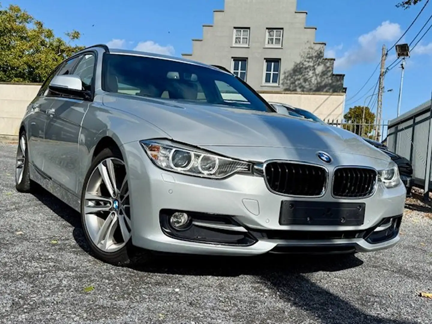 BMW 318 2.0D M Aut. Sport Line Panorama Leder LED Navi Pro Argent - 1