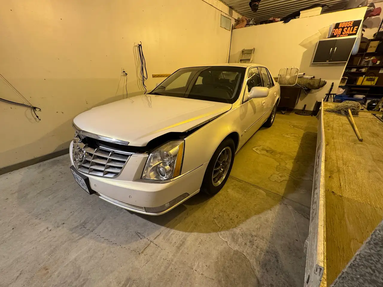 Cadillac DTS снимка Cadillac DTS