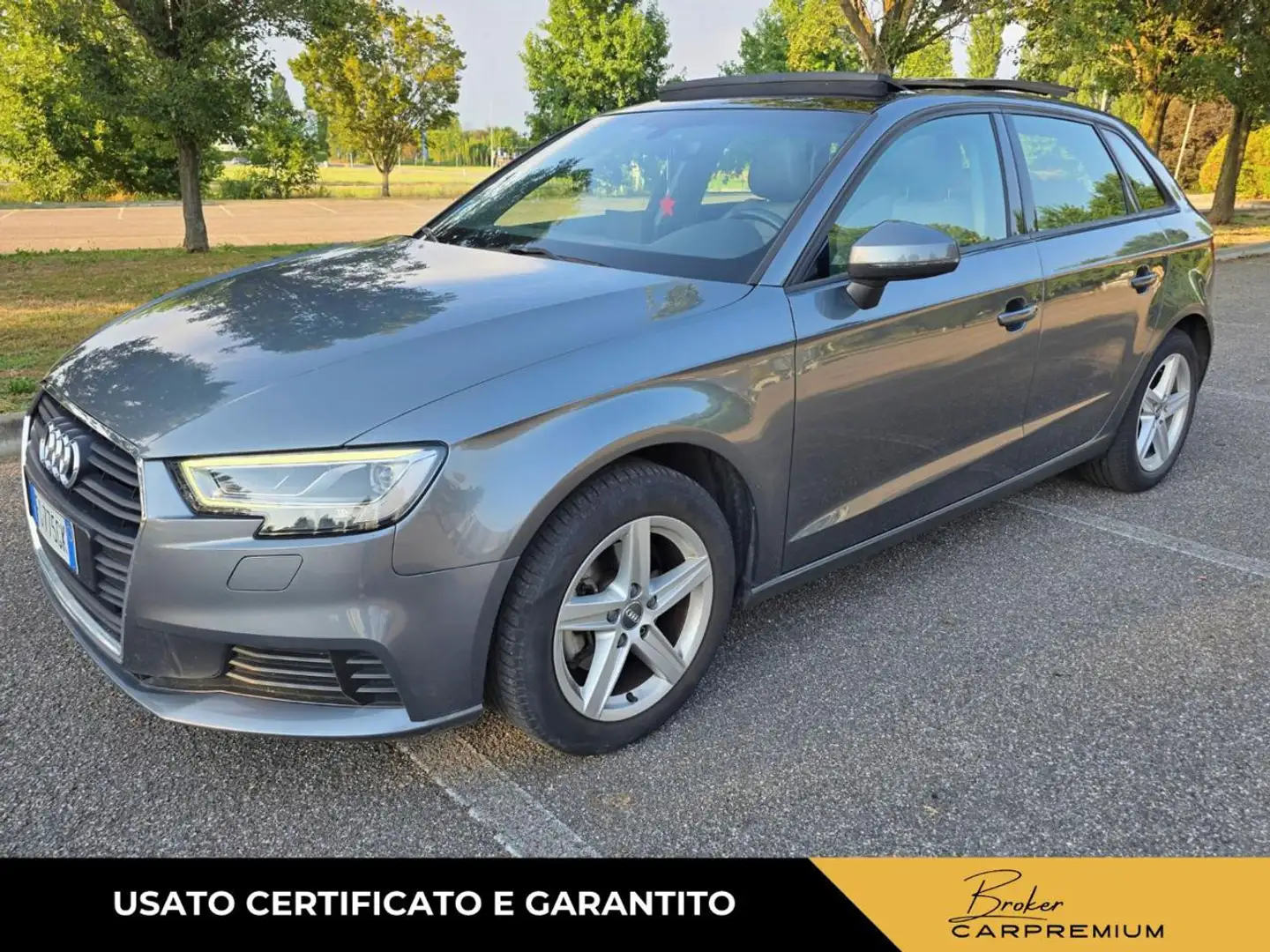 Audi A3 SPB 2.0 TDI S tronic Design Grau - 1