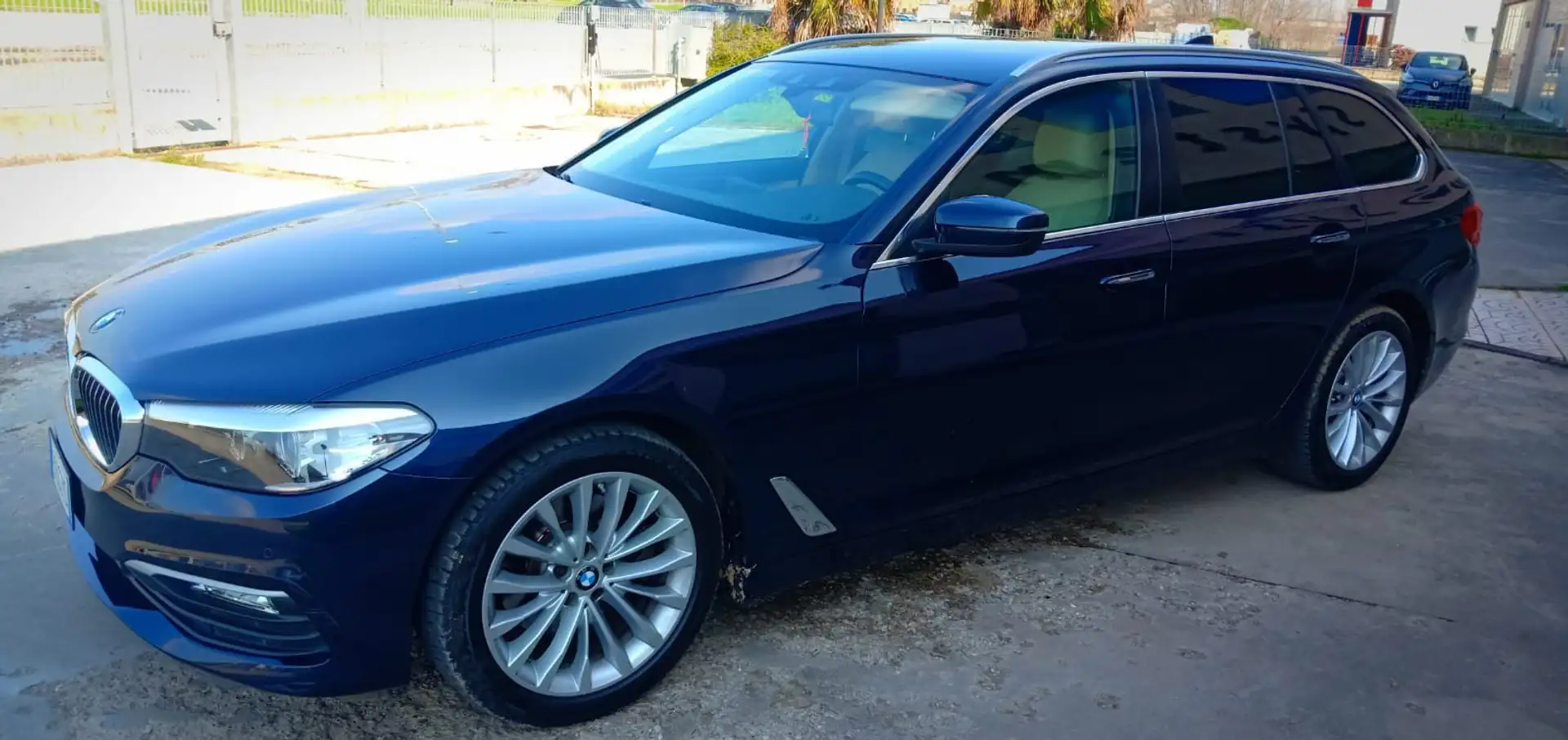 BMW 520 520d Touring Luxury auto Blau - 2